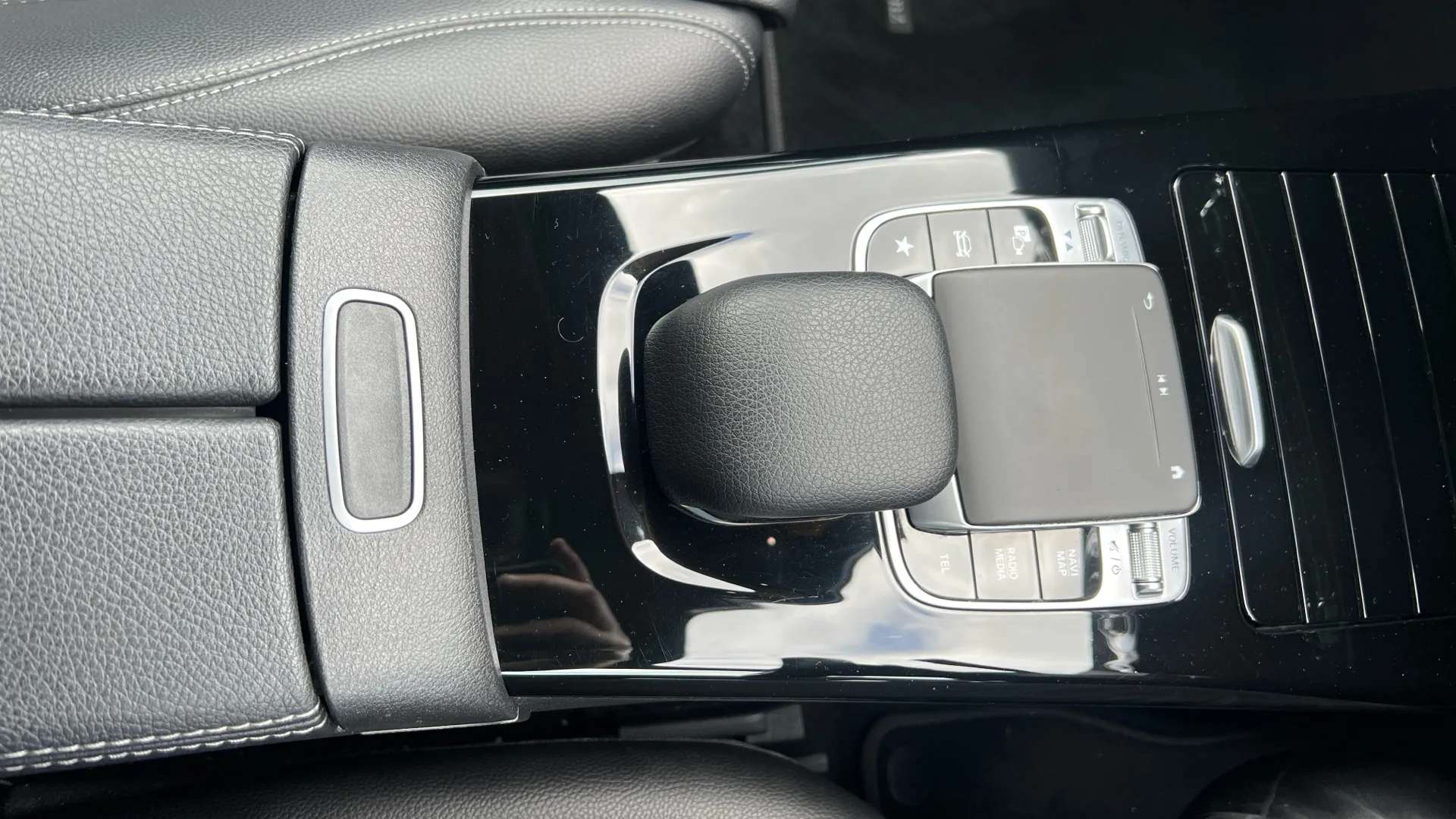 2018 MERCEDES-BENZ A CLASS 2018 MERCEDES-BENZ A CLASS