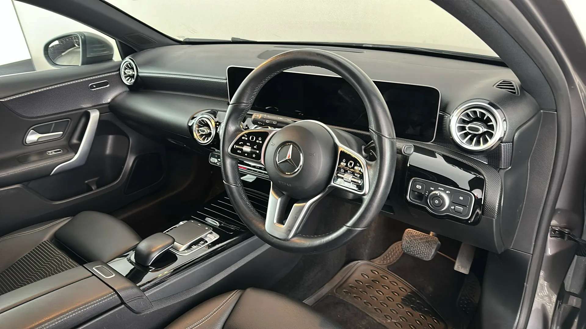 2018 MERCEDES-BENZ A CLASS 2018 MERCEDES-BENZ A CLASS
