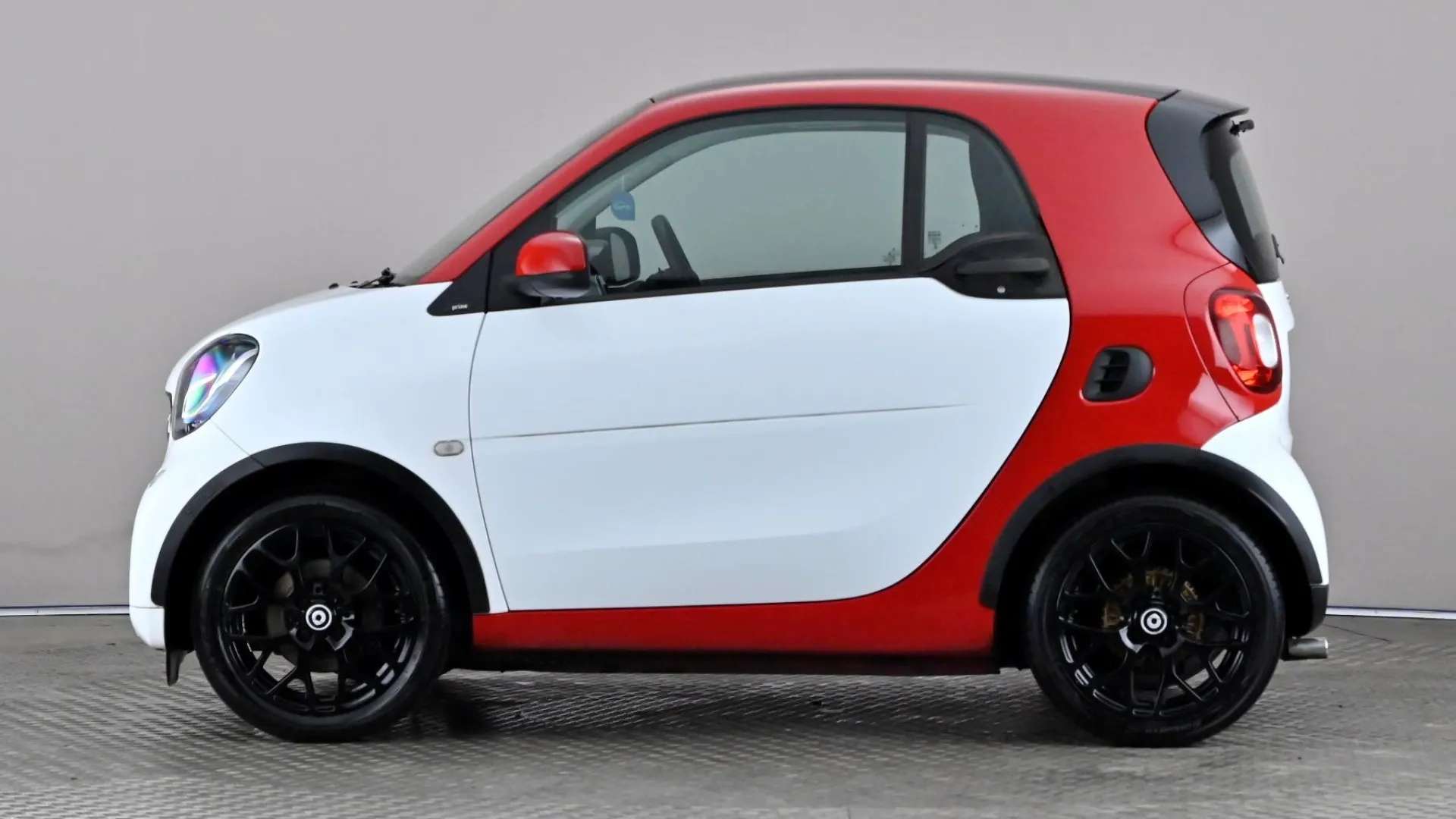 A 2017 SMART FORTWO COUPE 1.0 Prime Sport Premium Auto A 2017 SMART FORTWO COUPE 1.0 Prime Sport Premium Auto