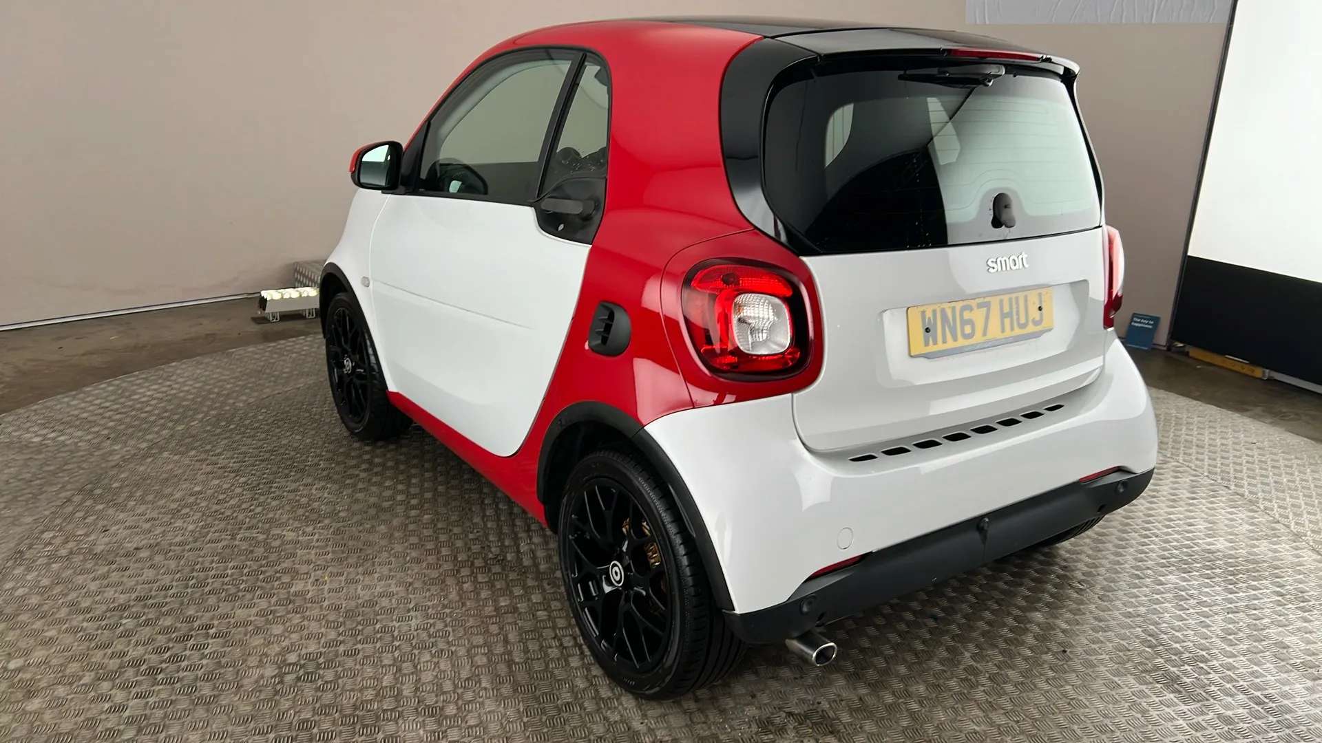 2017 SMART FORTWO COUPE 2017 SMART FORTWO COUPE