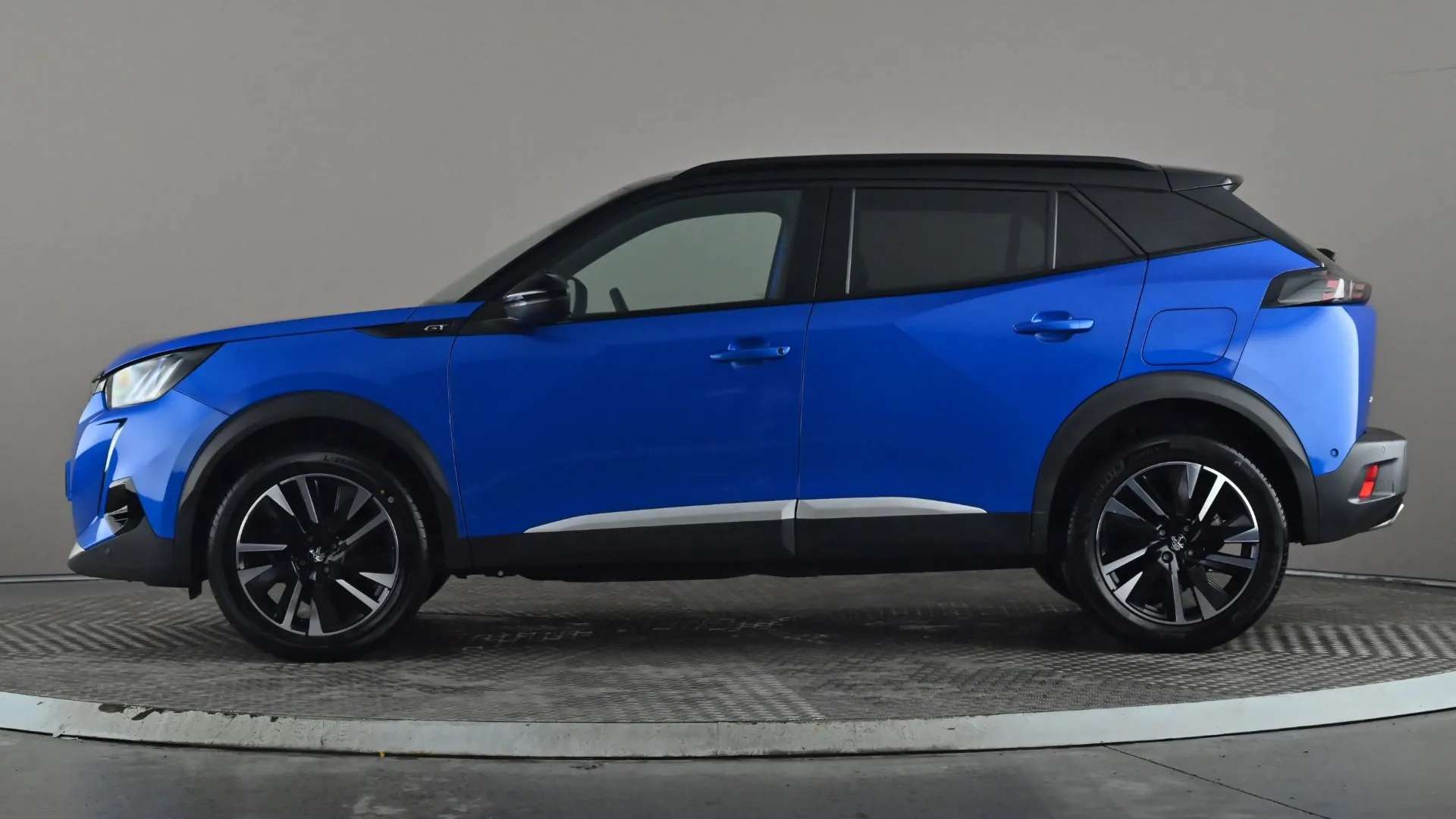 A 2022 PEUGEOT 2008 1.2 PureTech 130 GT Premium EAT8 A 2022 PEUGEOT 2008 1.2 PureTech 130 GT Premium EAT8