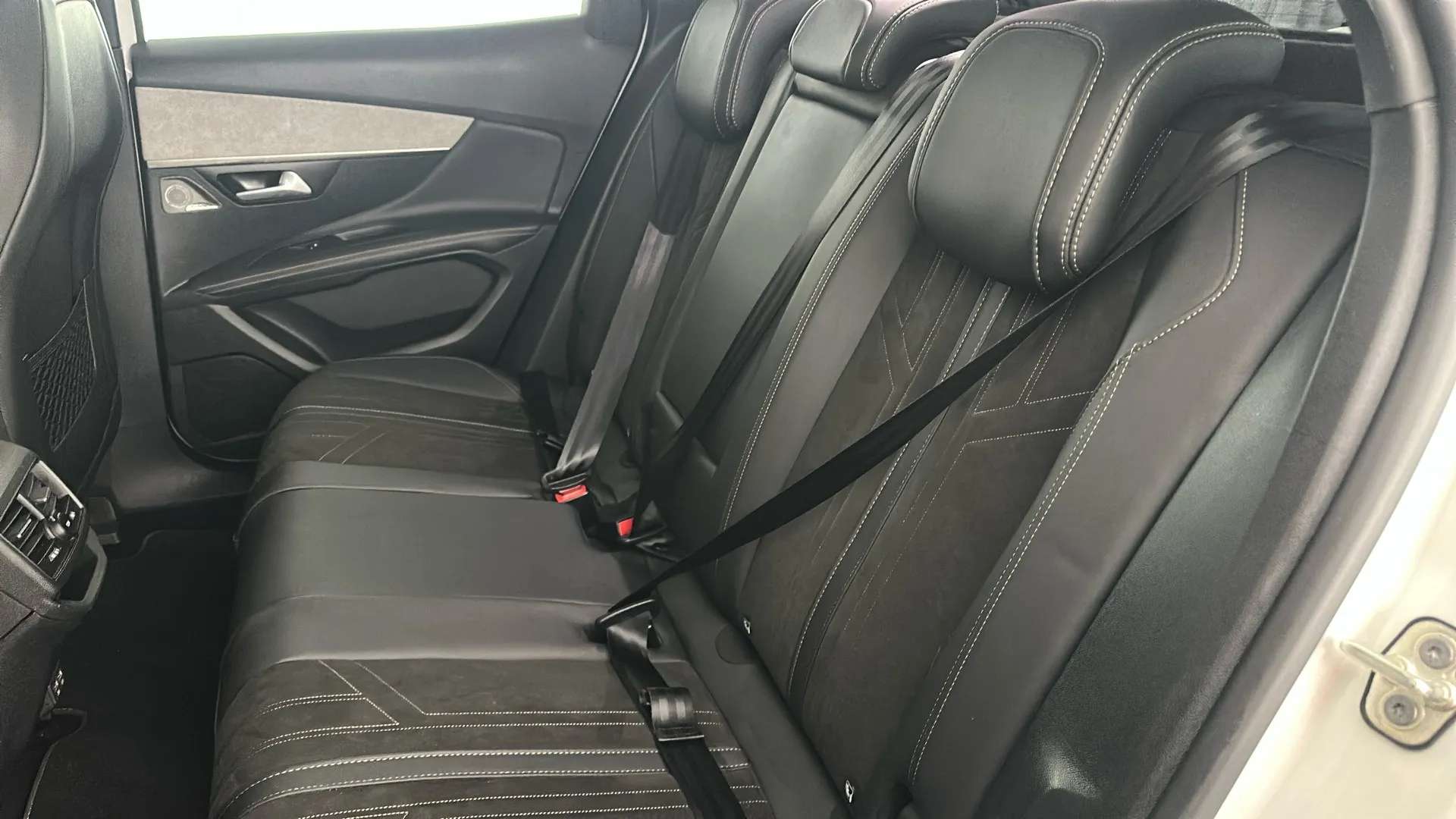 2021 PEUGEOT 3008 2021 PEUGEOT 3008