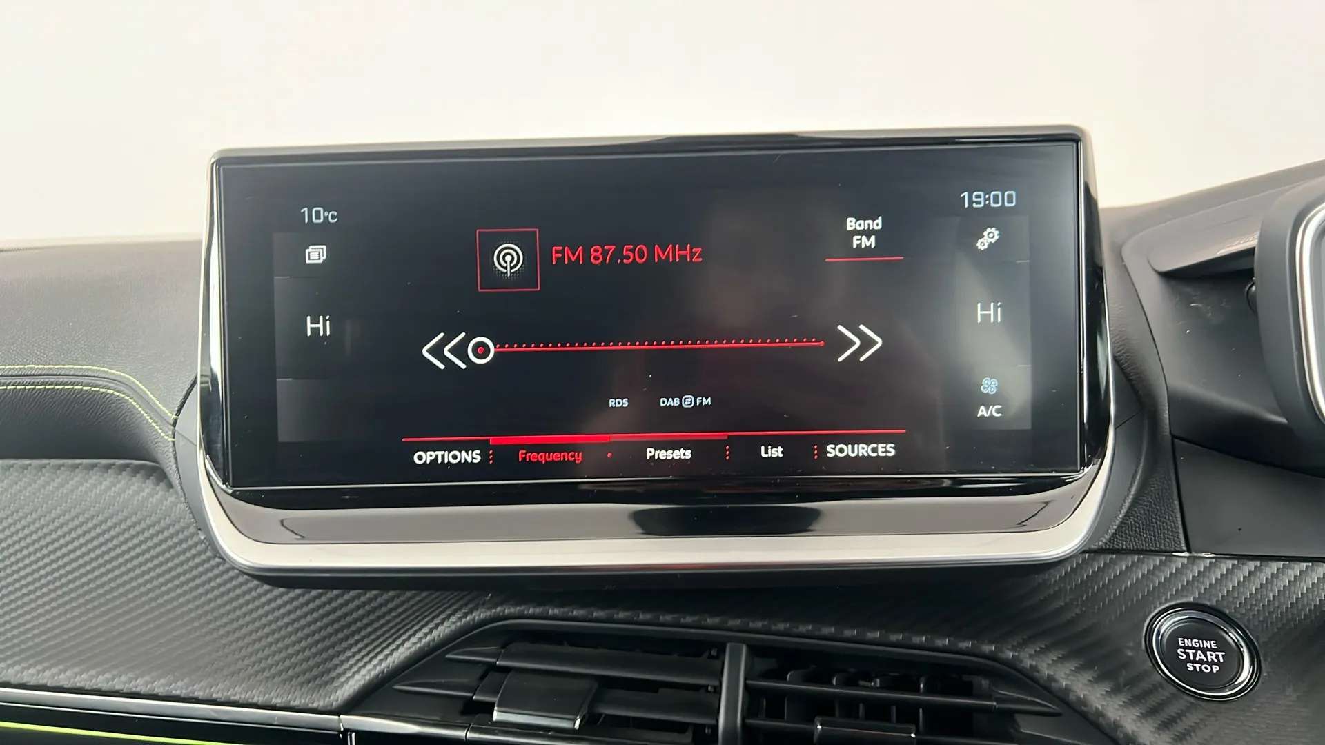 2022 PEUGEOT 2008 2022 PEUGEOT 2008