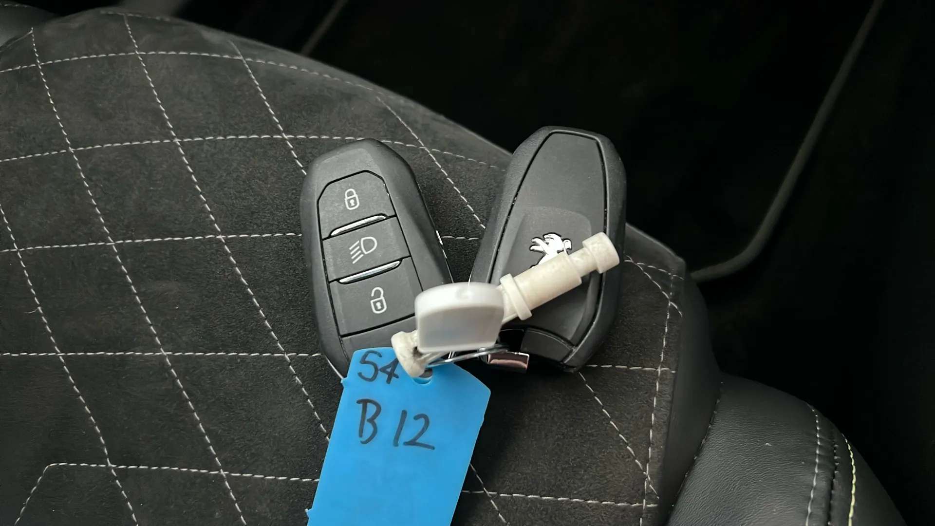 2022 PEUGEOT 2008 2022 PEUGEOT 2008