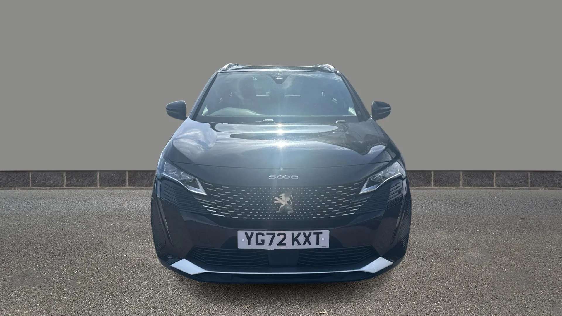 A 2022 PEUGEOT 5008 1.5 BlueHDi GT Premium EAT8 A 2022 PEUGEOT 5008 1.5 BlueHDi GT Premium EAT8