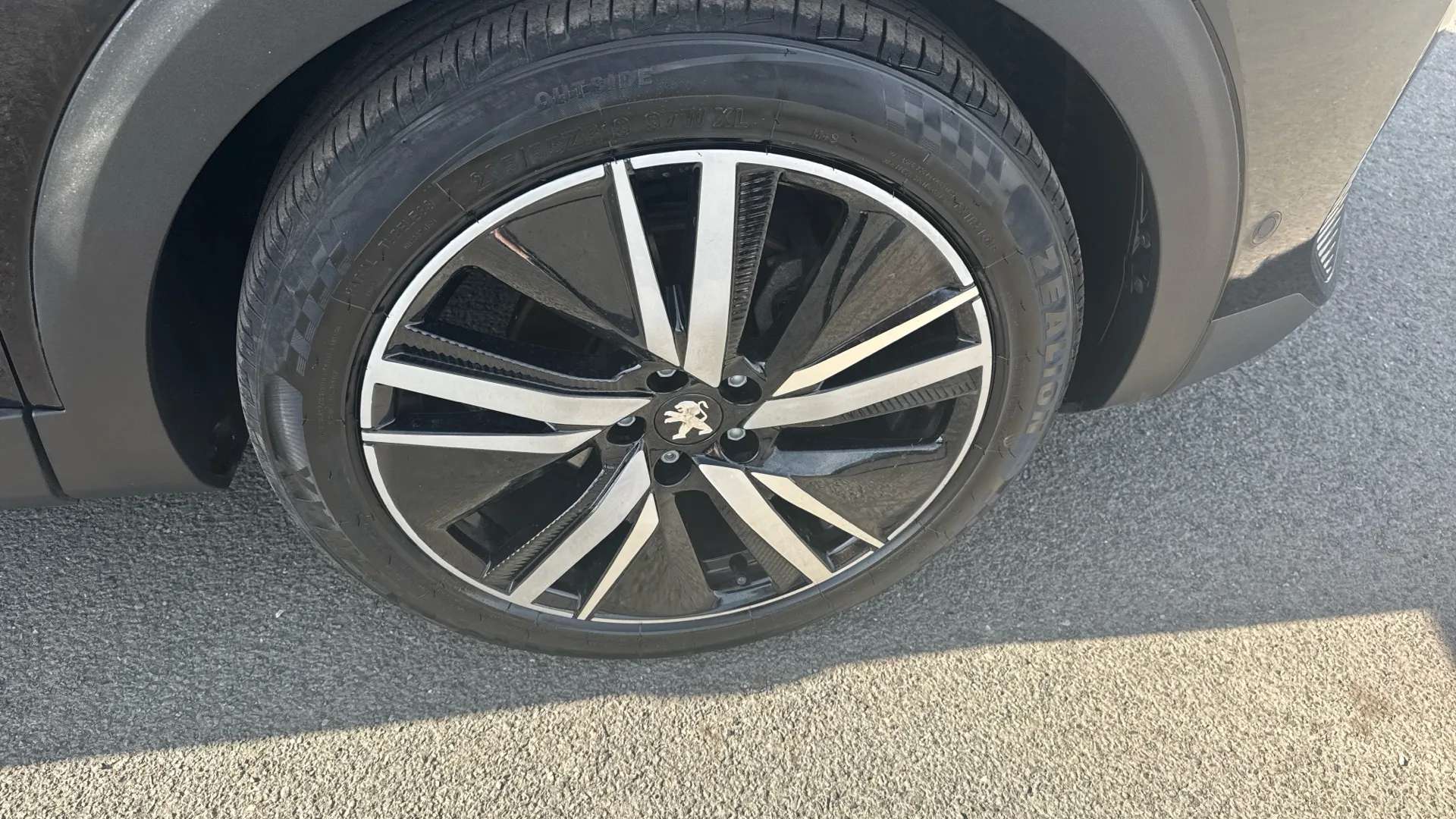 2022 PEUGEOT 5008 2022 PEUGEOT 5008