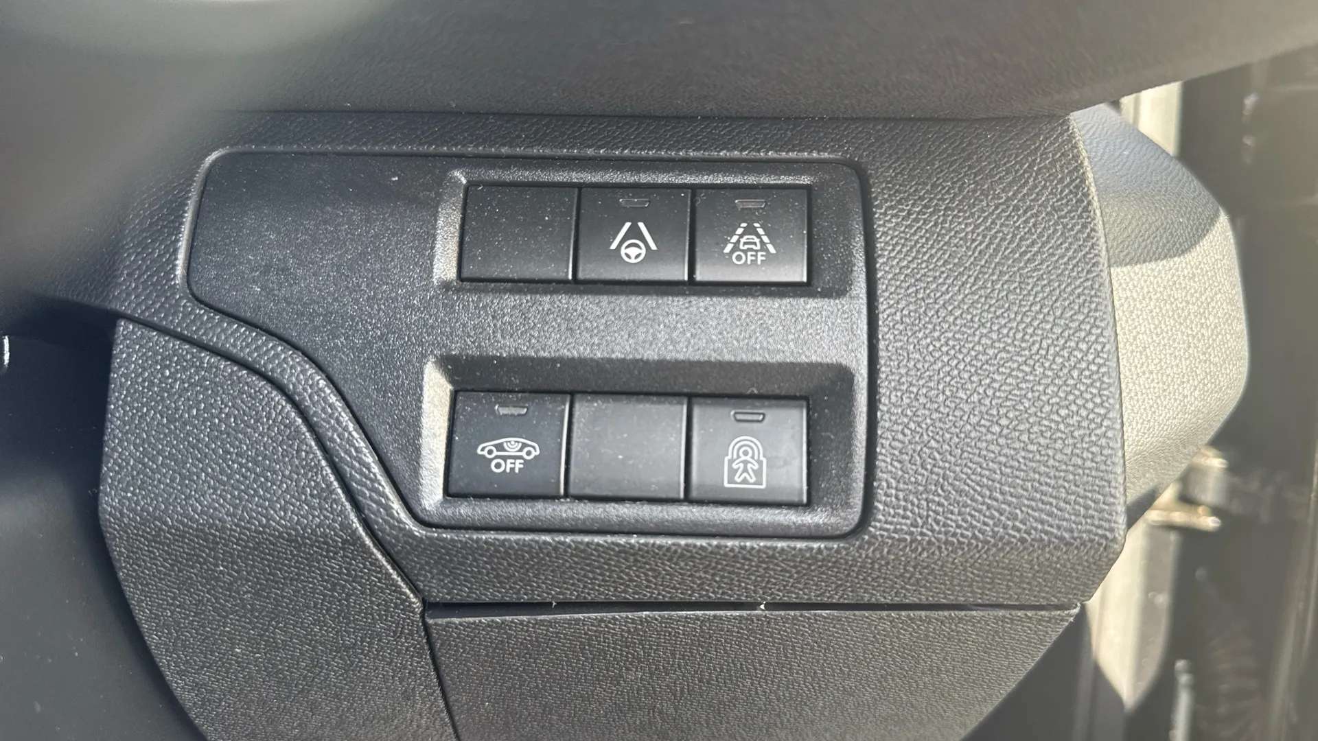2022 PEUGEOT 5008 2022 PEUGEOT 5008