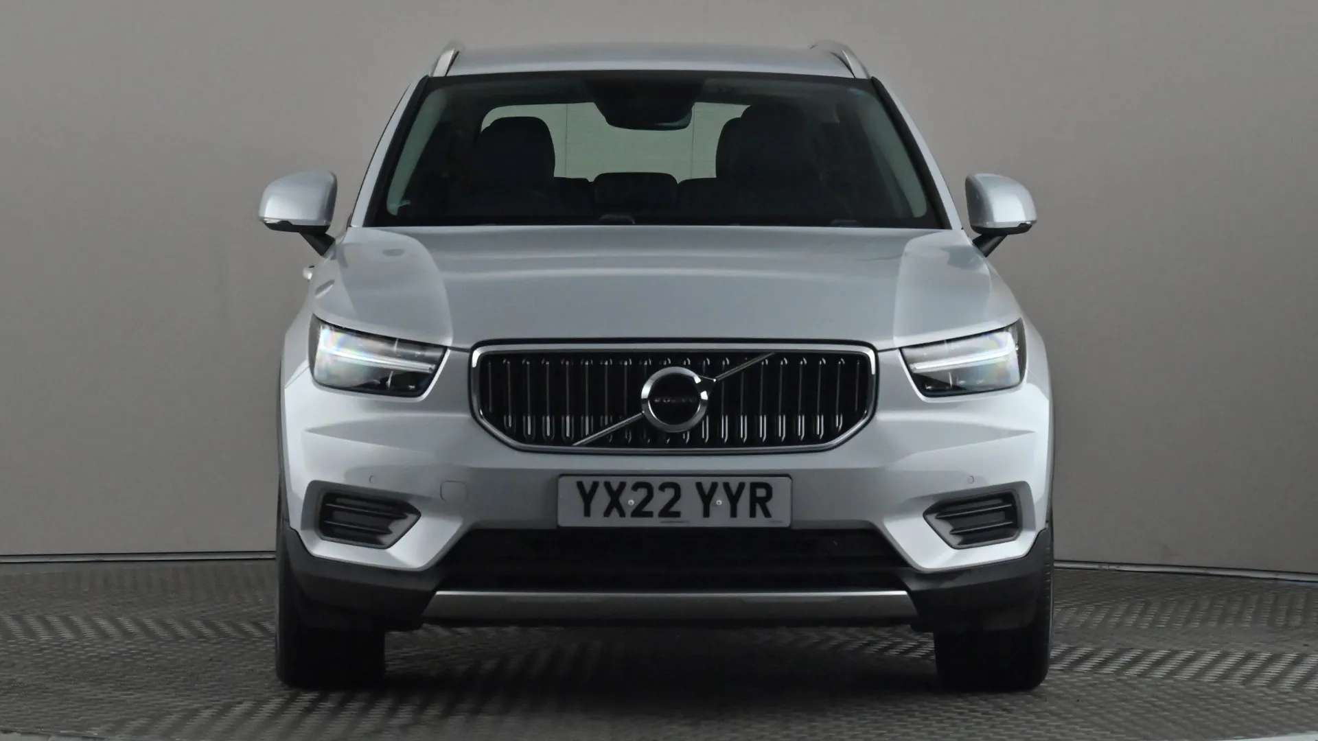 2022 VOLVO XC40 2022 VOLVO XC40