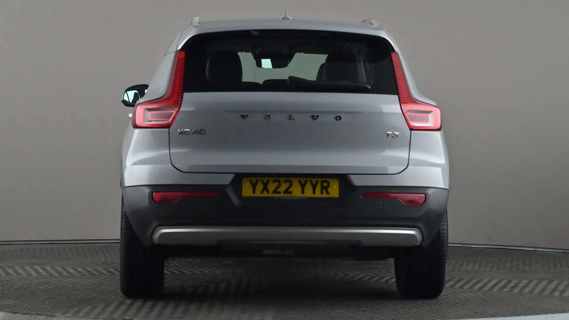 2022 VOLVO XC40 2022 VOLVO XC40