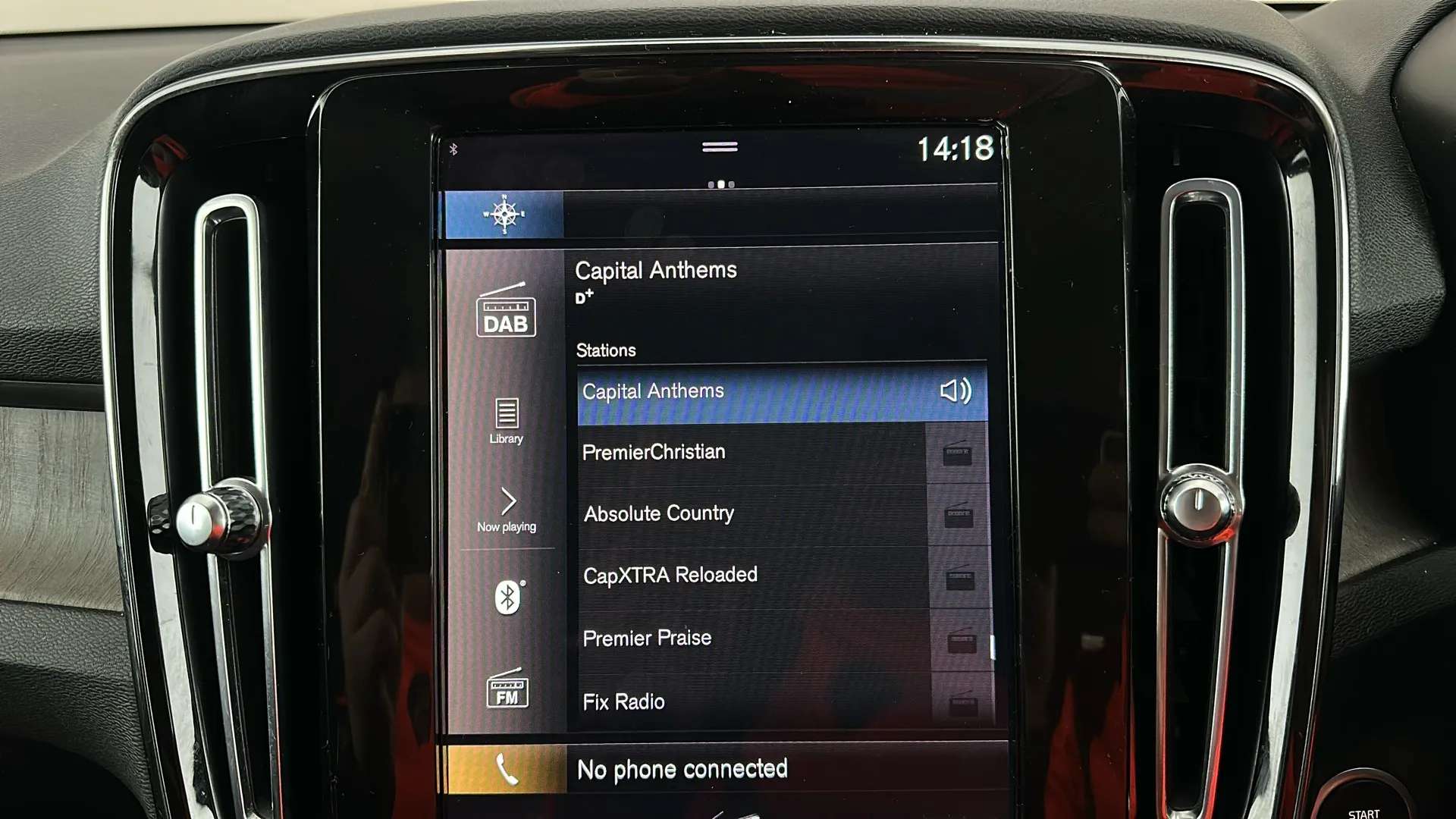 2022 VOLVO XC40 2022 VOLVO XC40