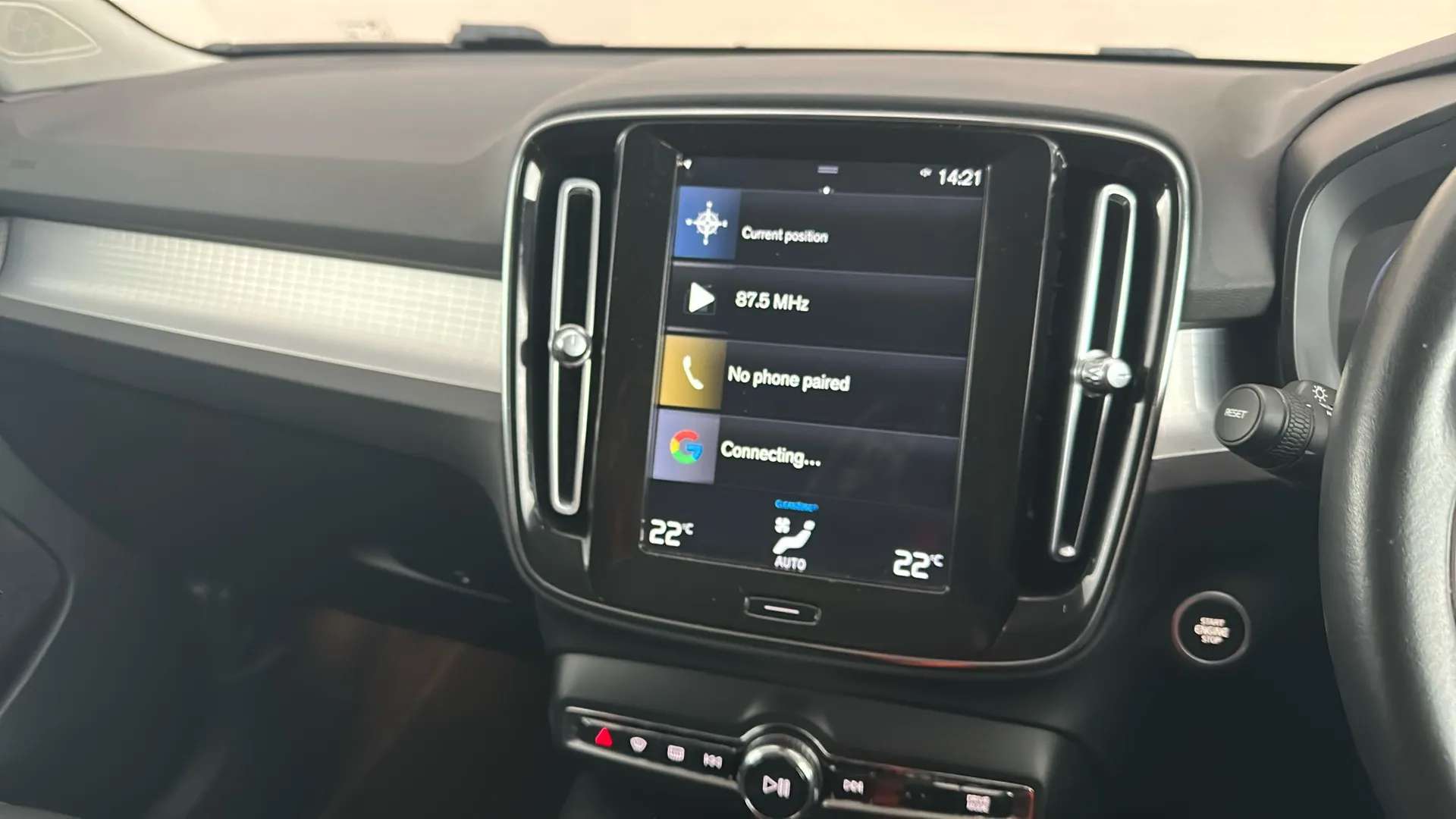 2020 VOLVO XC40 2020 VOLVO XC40