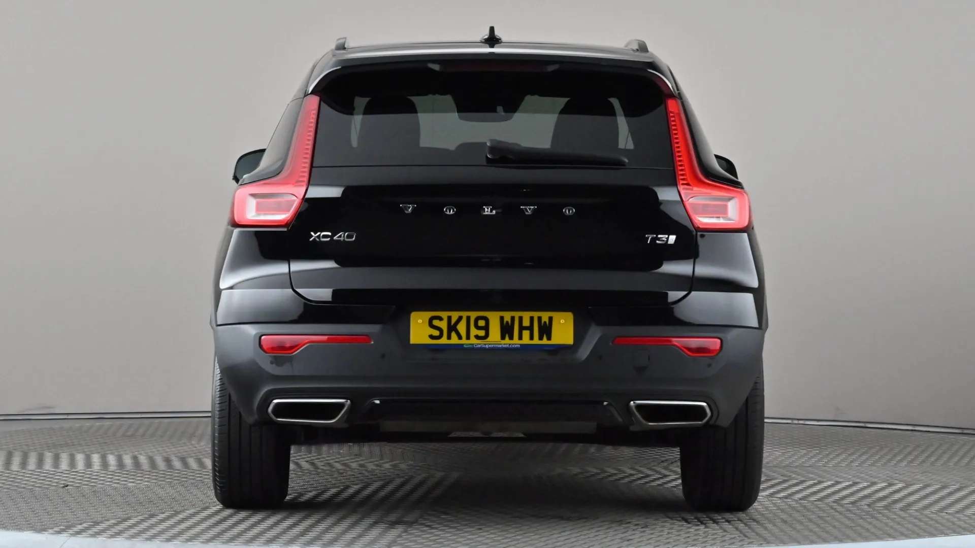 2019 VOLVO XC40 2019 VOLVO XC40