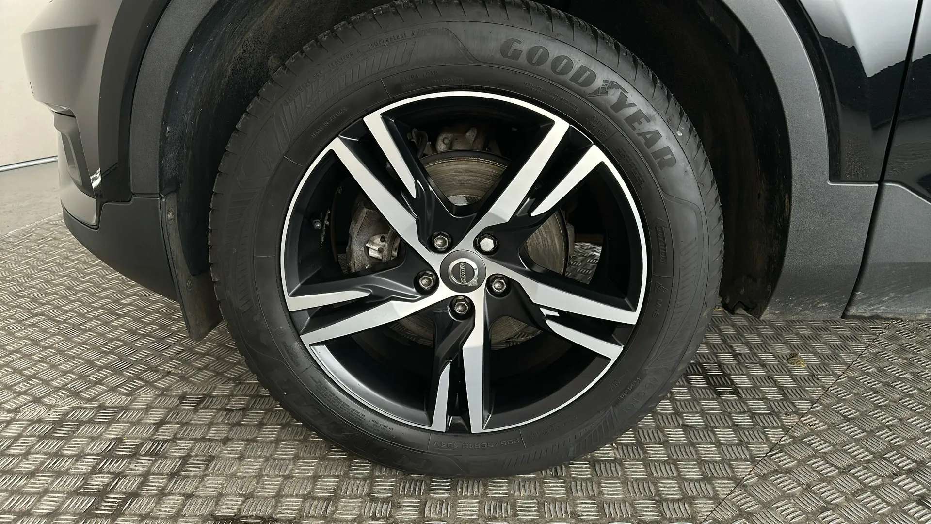 2019 VOLVO XC40 2019 VOLVO XC40