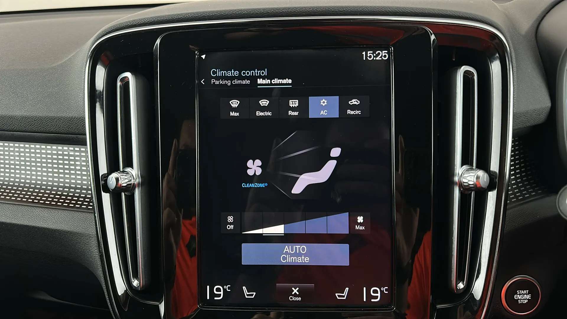 2019 VOLVO XC40 2019 VOLVO XC40