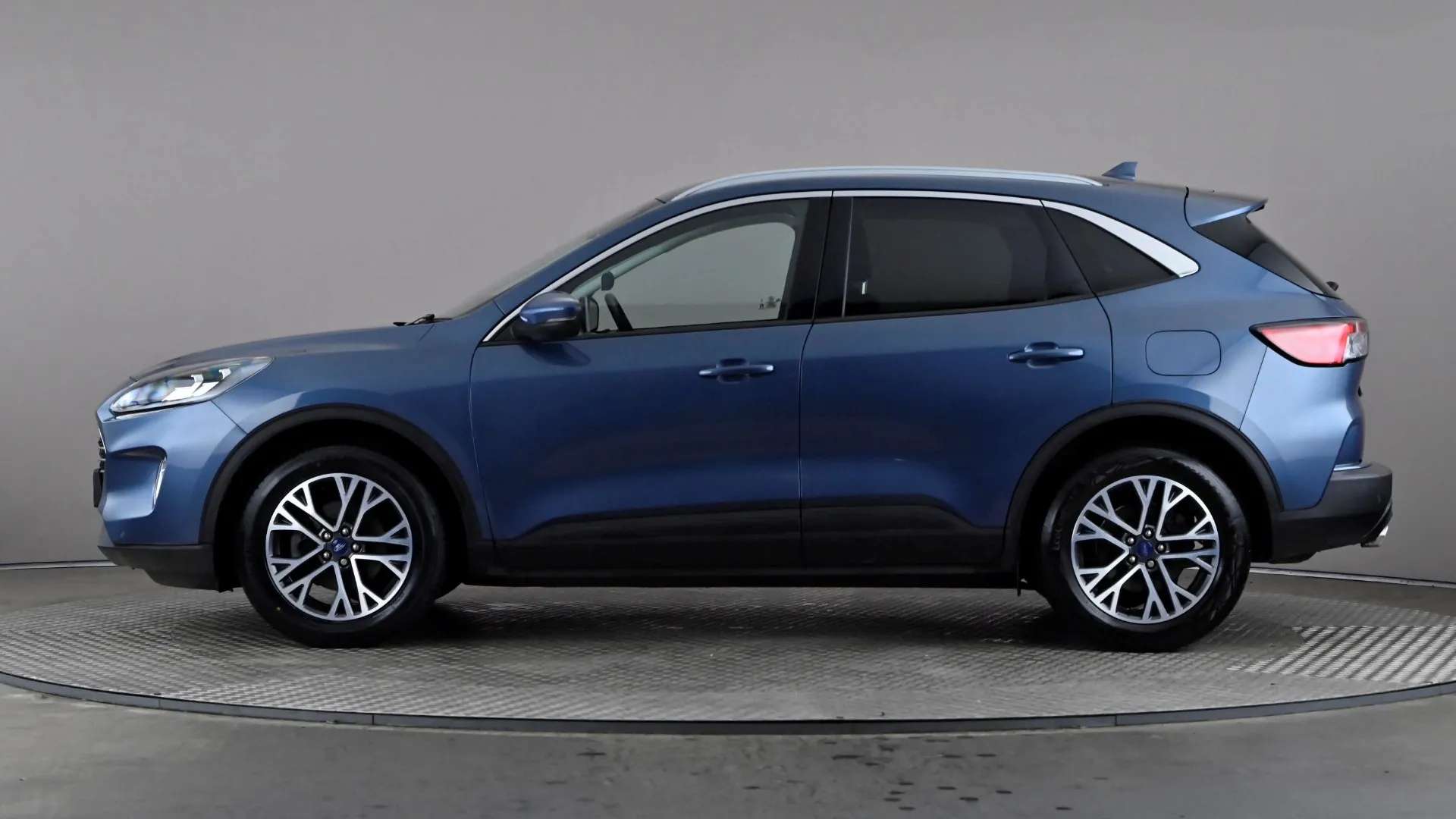 A 2022 FORD KUGA 1.5 EcoBlue Titanium Edition A 2022 FORD KUGA 1.5 EcoBlue Titanium Edition