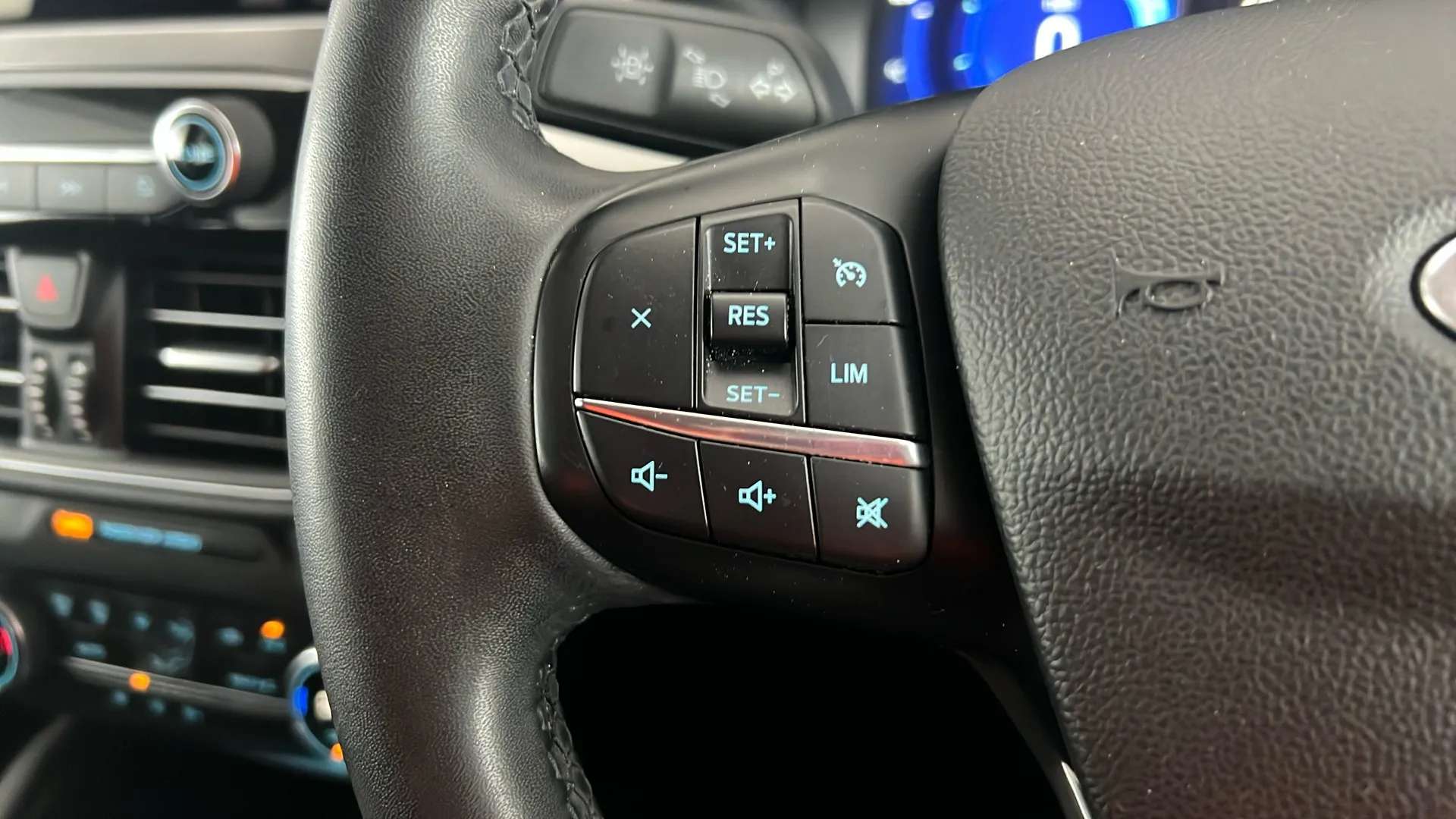 2022 FORD KUGA 2022 FORD KUGA