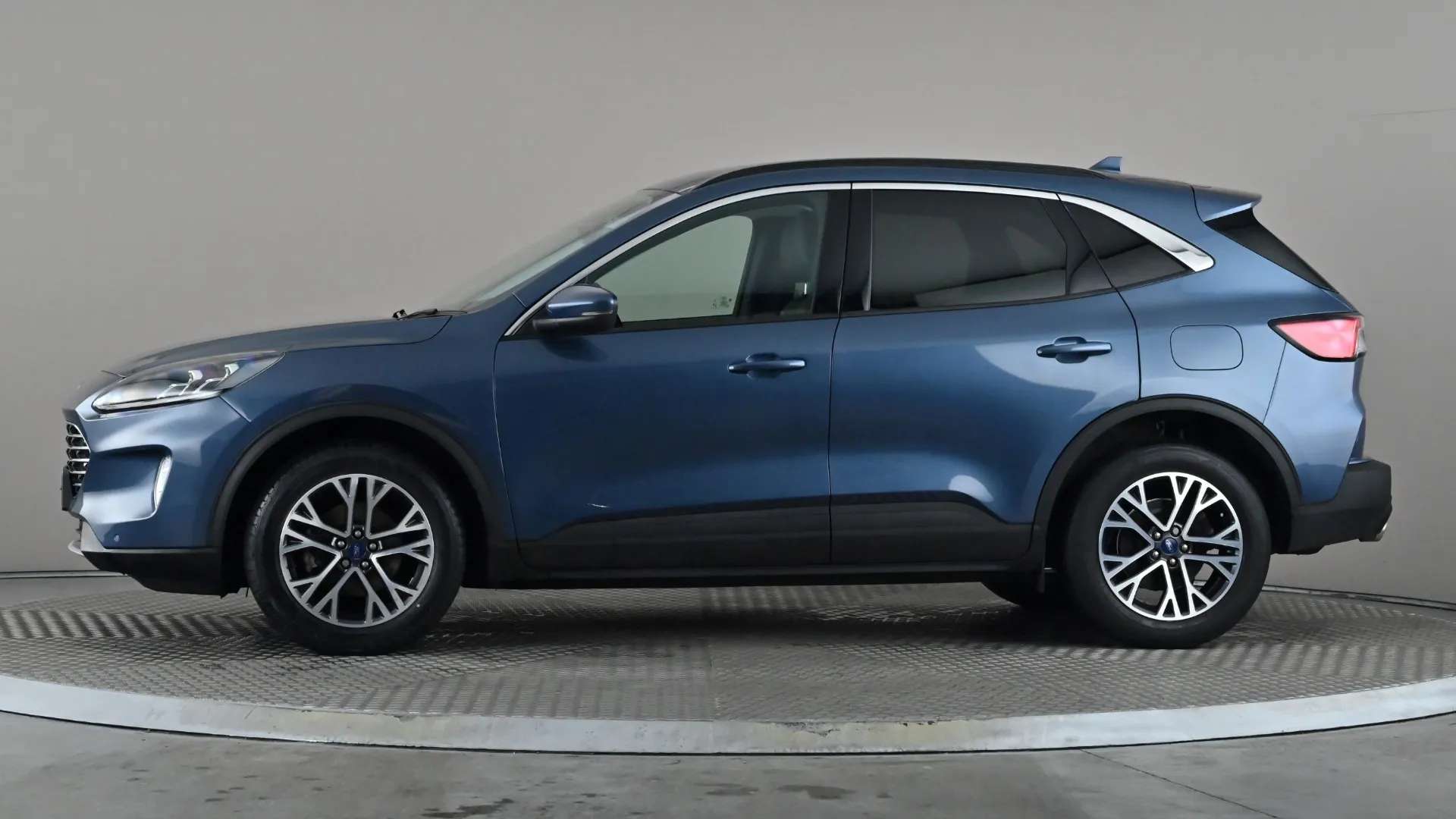A 2022 FORD KUGA 1.5 EcoBoost 150 Titanium Edition A 2022 FORD KUGA 1.5 EcoBoost 150 Titanium Edition