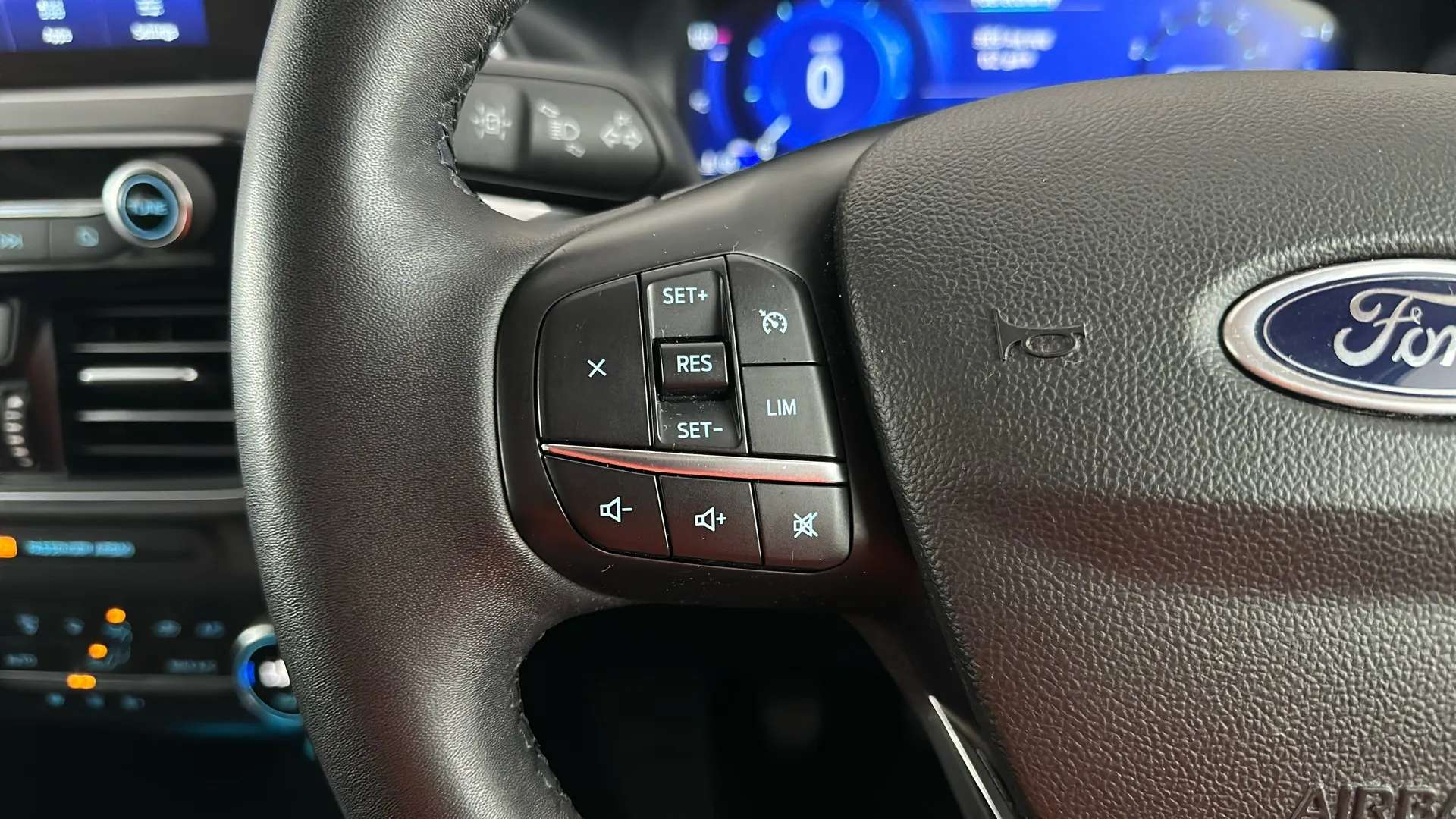 2022 FORD KUGA 2022 FORD KUGA