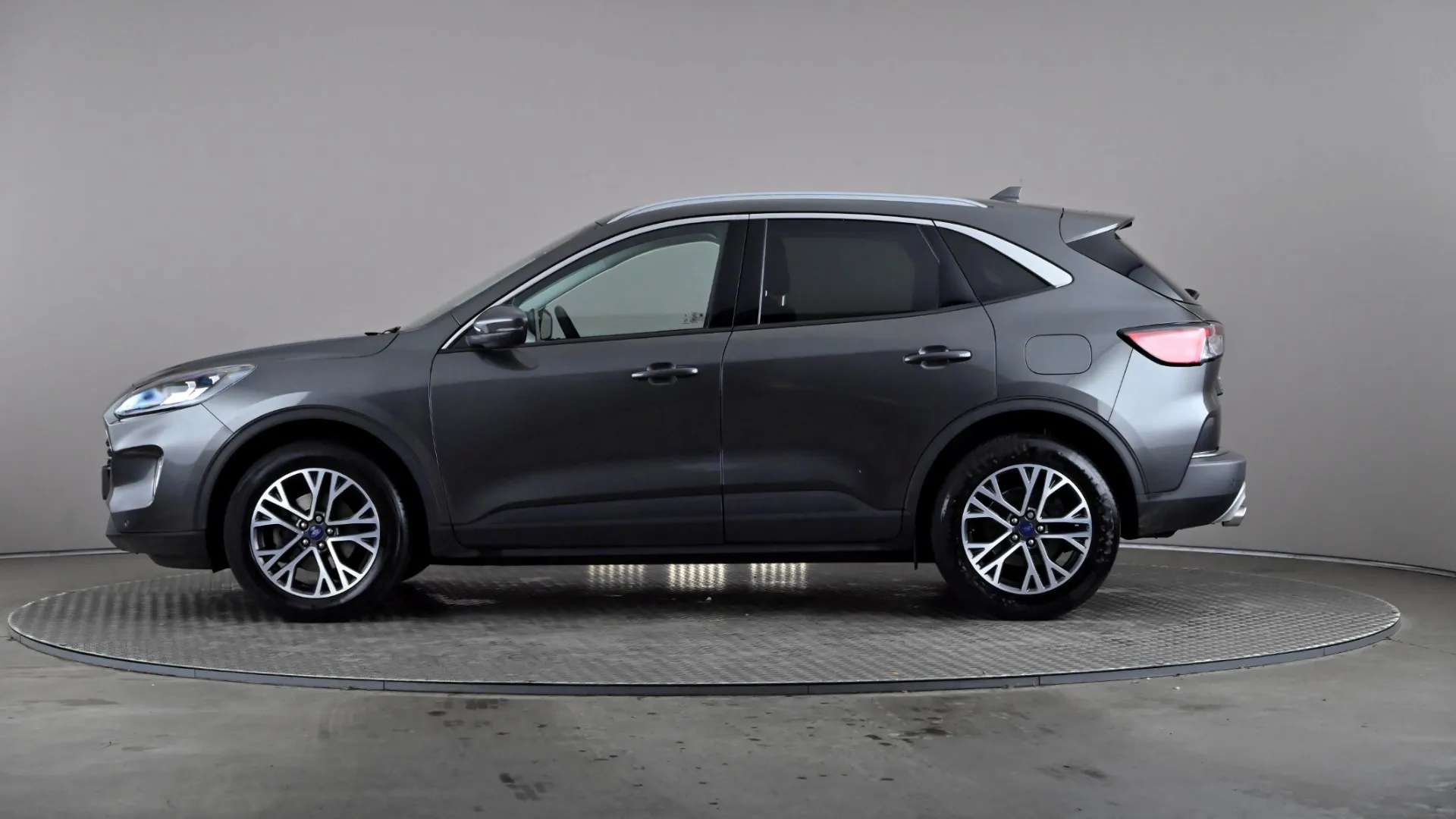 A 2022 FORD KUGA 1.5 EcoBoost 150 Titanium Edition A 2022 FORD KUGA 1.5 EcoBoost 150 Titanium Edition