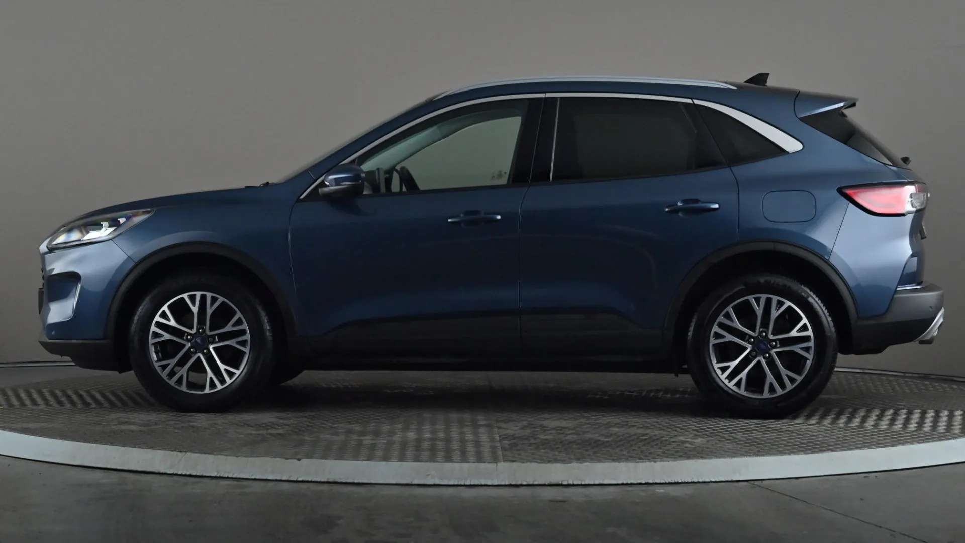 A 2022 FORD KUGA 1.5 EcoBoost 150 Titanium Edition A 2022 FORD KUGA 1.5 EcoBoost 150 Titanium Edition