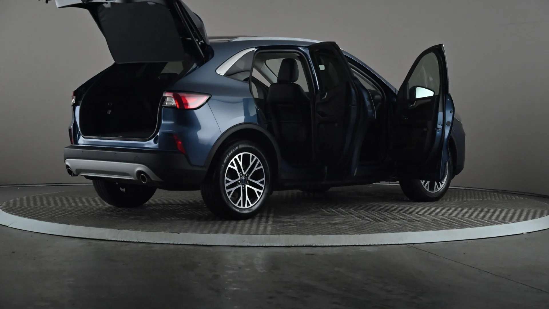 2022 FORD KUGA 2022 FORD KUGA