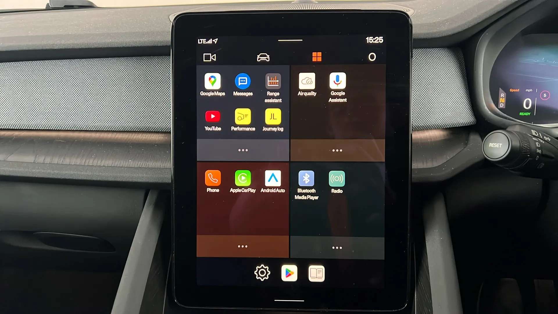 2022 POLESTAR 2 2022 POLESTAR 2