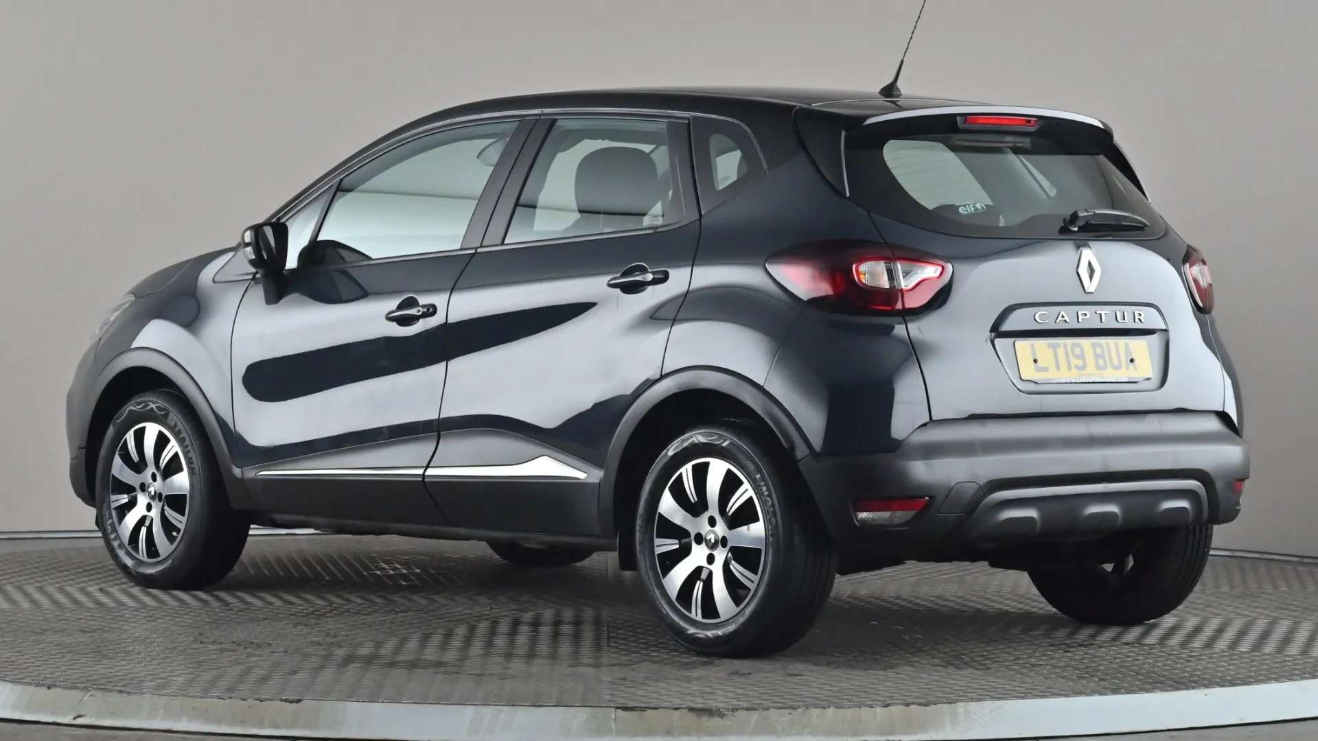 A 2019 RENAULT CAPTUR 0.9 TCE 90 Play A 2019 RENAULT CAPTUR 0.9 TCE 90 Play