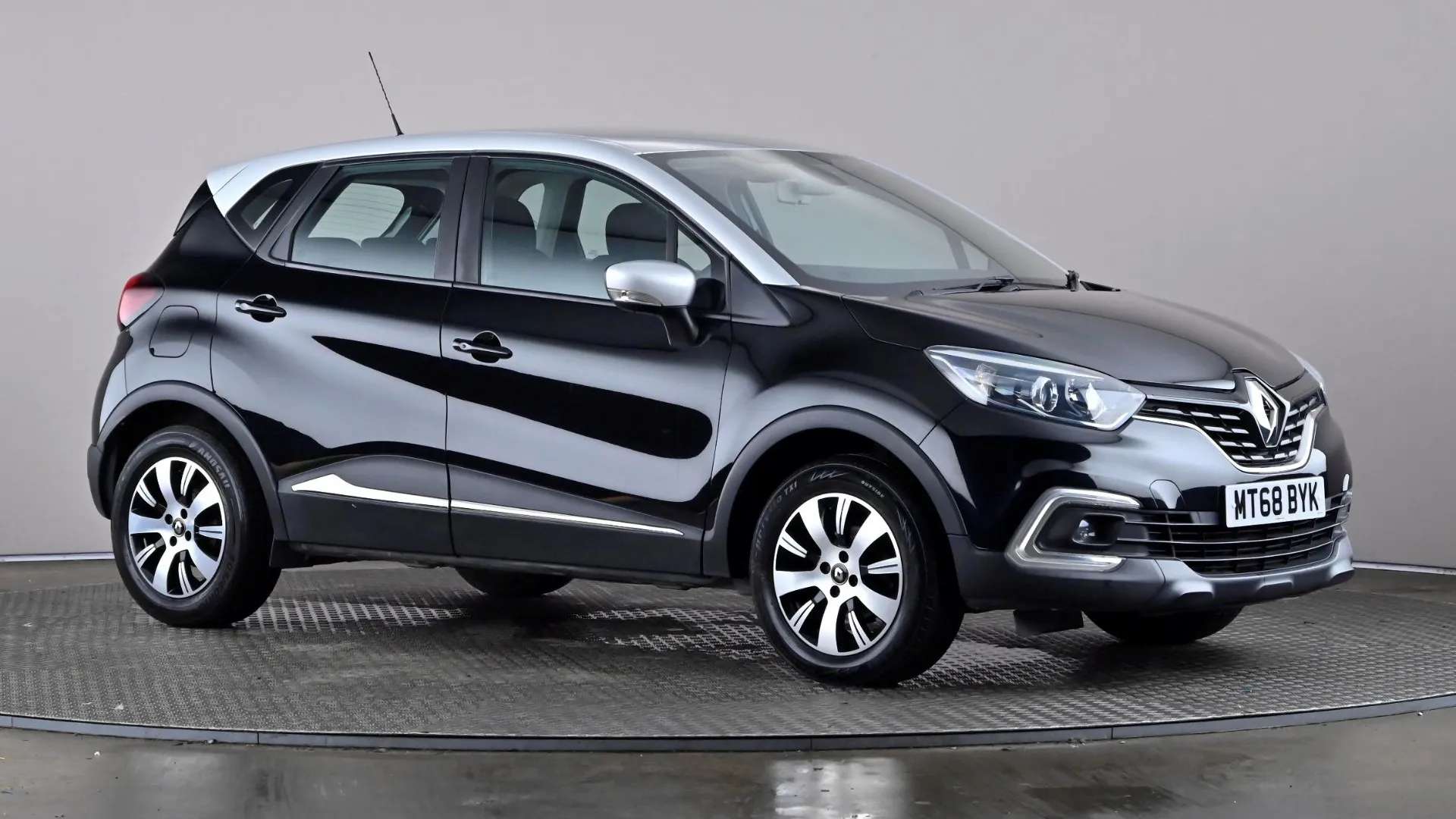 A 2018 RENAULT CAPTUR 0.9 TCE 90 Play A 2018 RENAULT CAPTUR 0.9 TCE 90 Play