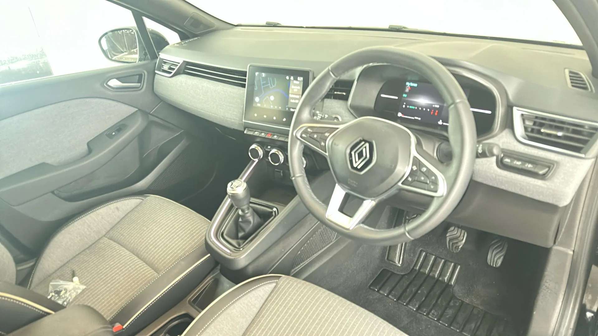 2024 RENAULT CLIO 2024 RENAULT CLIO