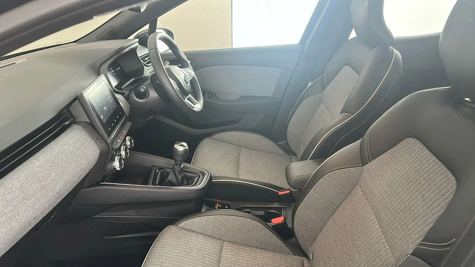 2024 RENAULT CLIO 2024 RENAULT CLIO