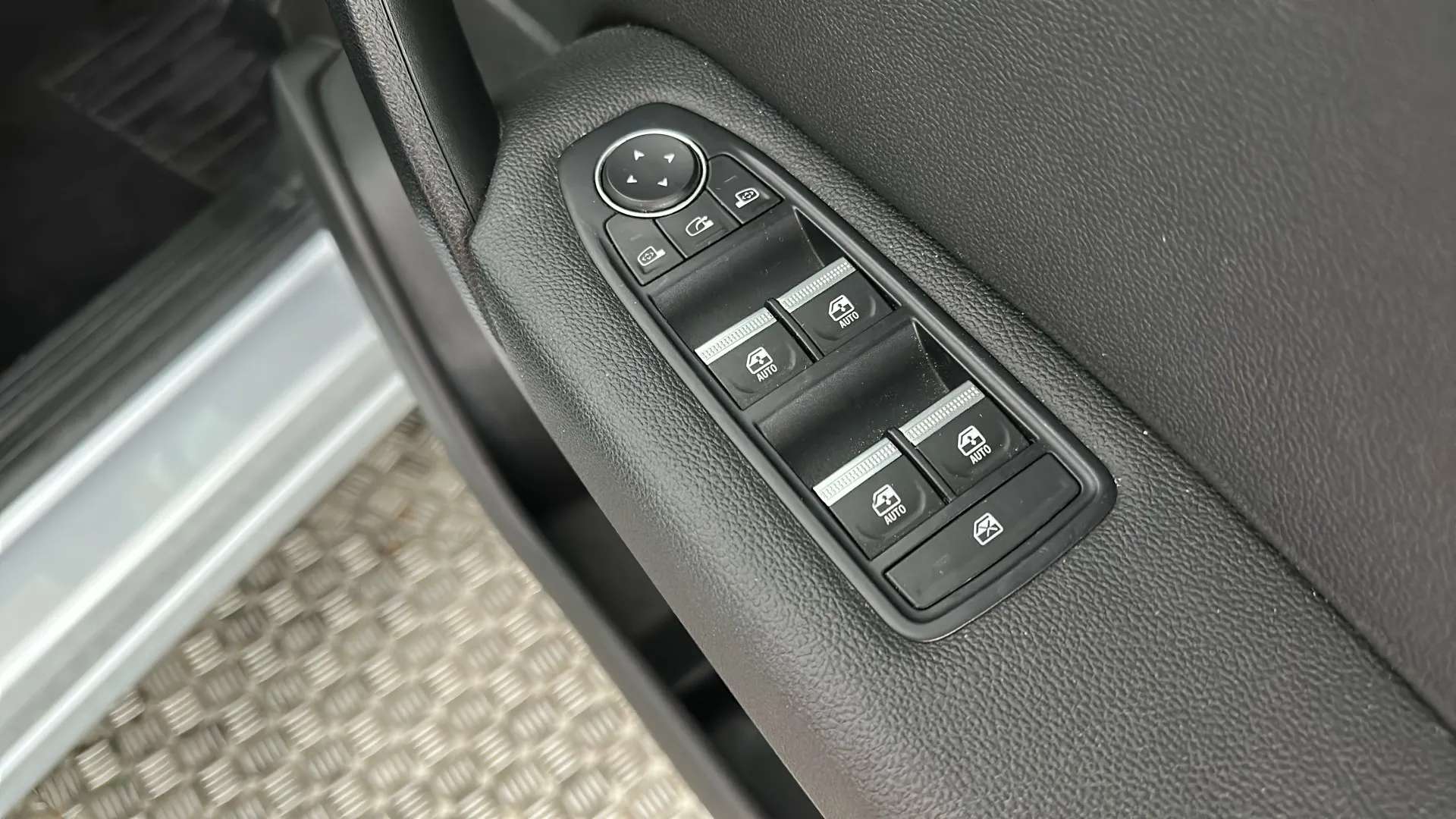 2024 RENAULT CAPTUR 2024 RENAULT CAPTUR