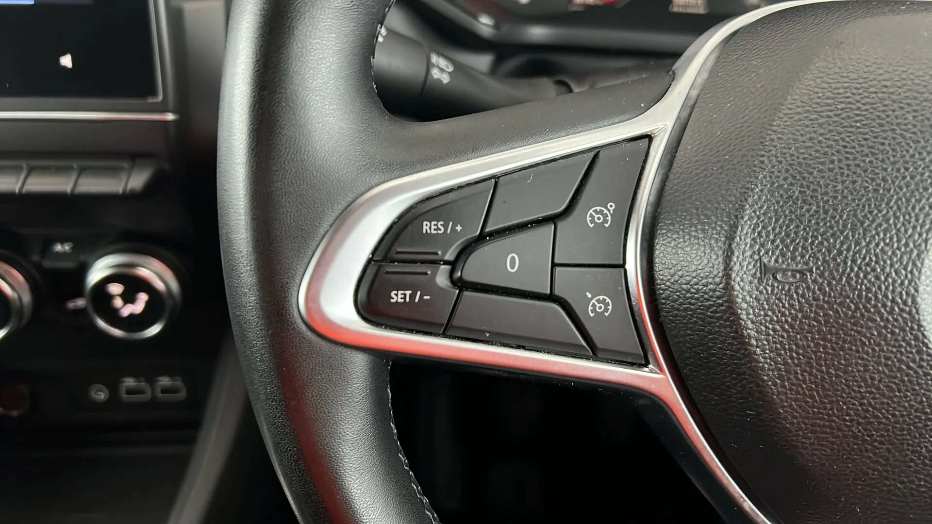 2024 RENAULT CAPTUR 2024 RENAULT CAPTUR