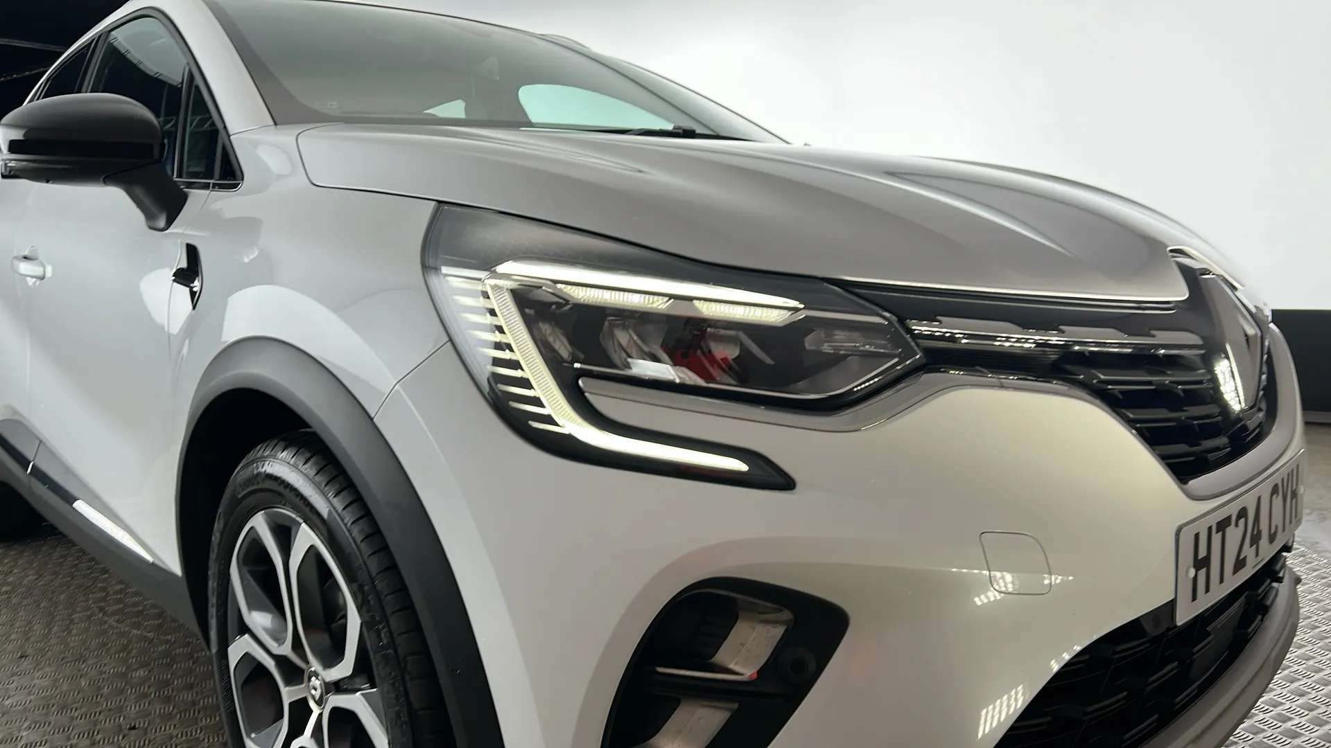 2024 RENAULT CAPTUR 2024 RENAULT CAPTUR