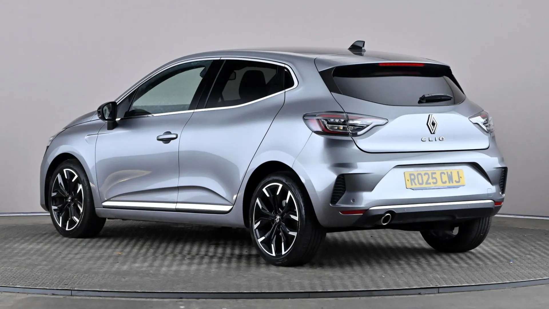 A 2025 RENAULT CLIO 1.0 TCe 90 Techno A 2025 RENAULT CLIO 1.0 TCe 90 Techno