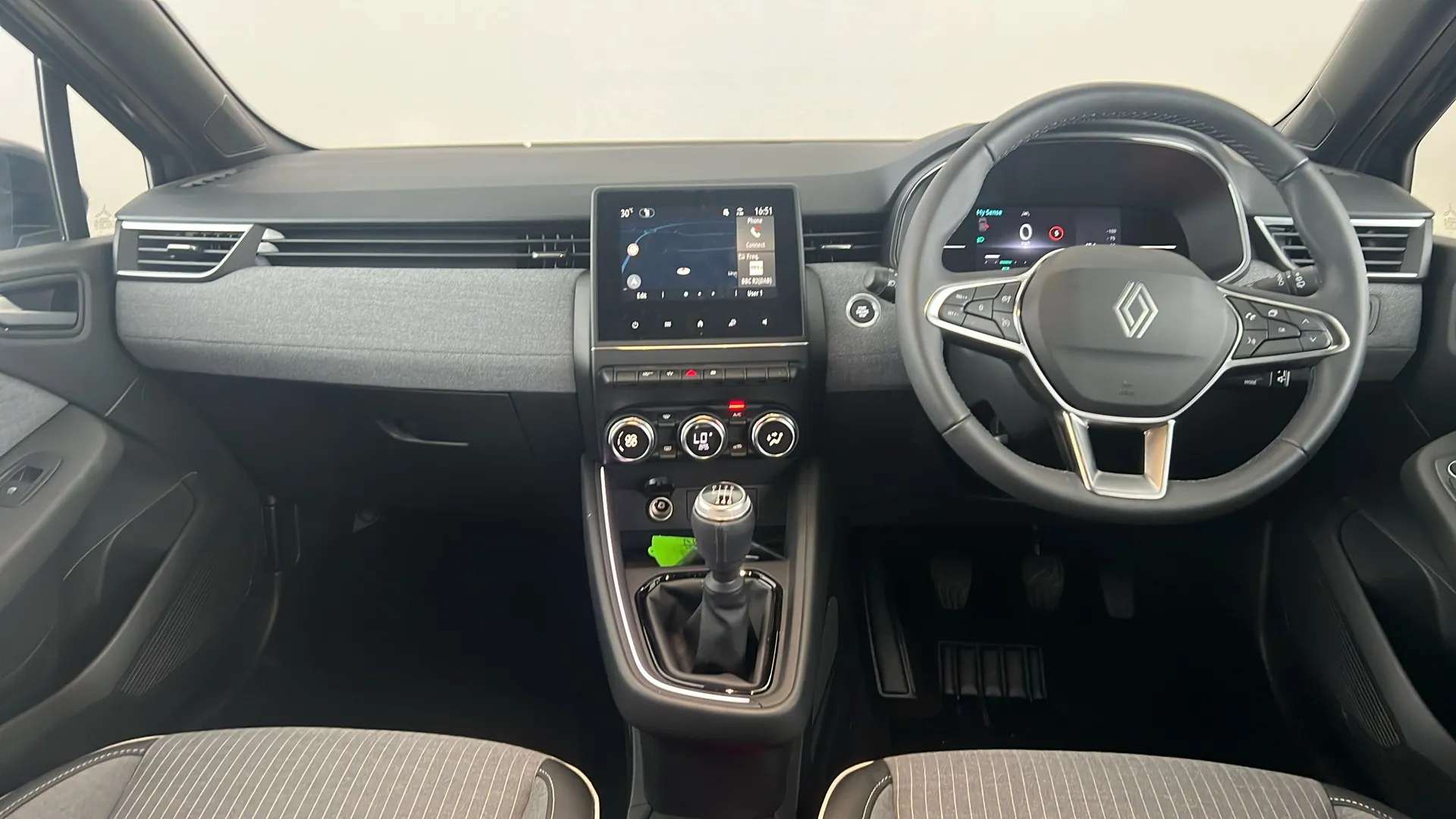 2025 RENAULT CLIO 2025 RENAULT CLIO