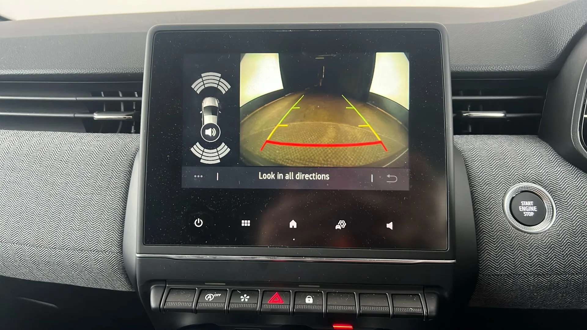 2025 RENAULT CLIO 2025 RENAULT CLIO