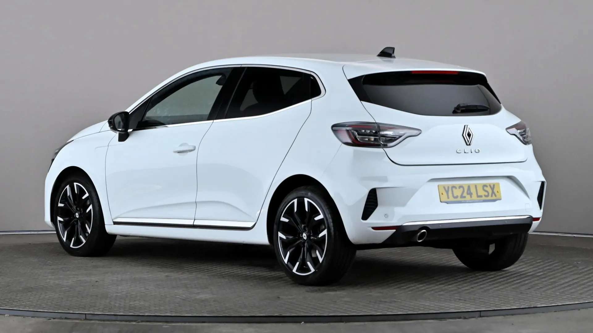 A 2024 RENAULT CLIO 1.0 TCe 90 Techno A 2024 RENAULT CLIO 1.0 TCe 90 Techno
