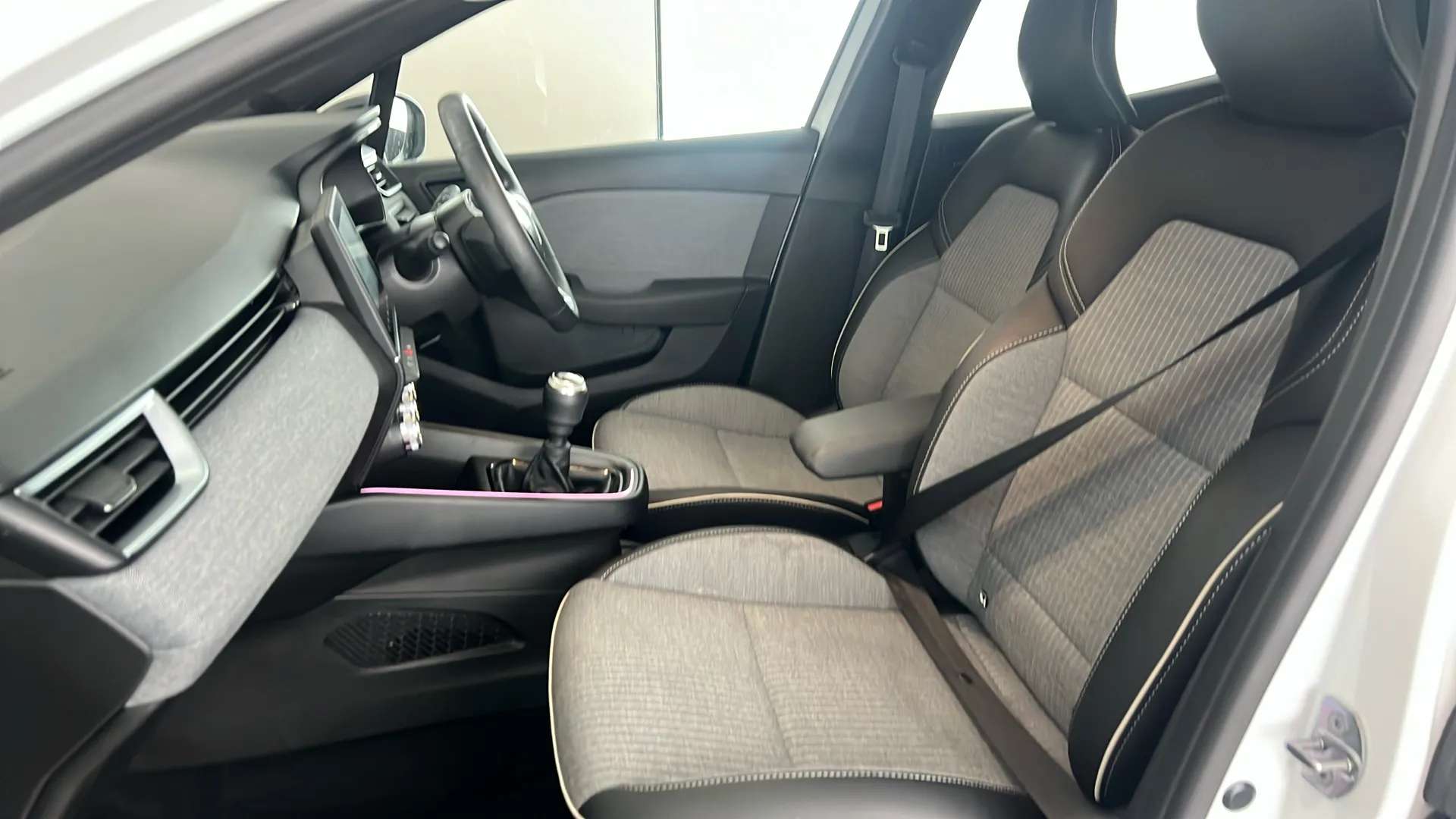 2024 RENAULT CLIO 2024 RENAULT CLIO