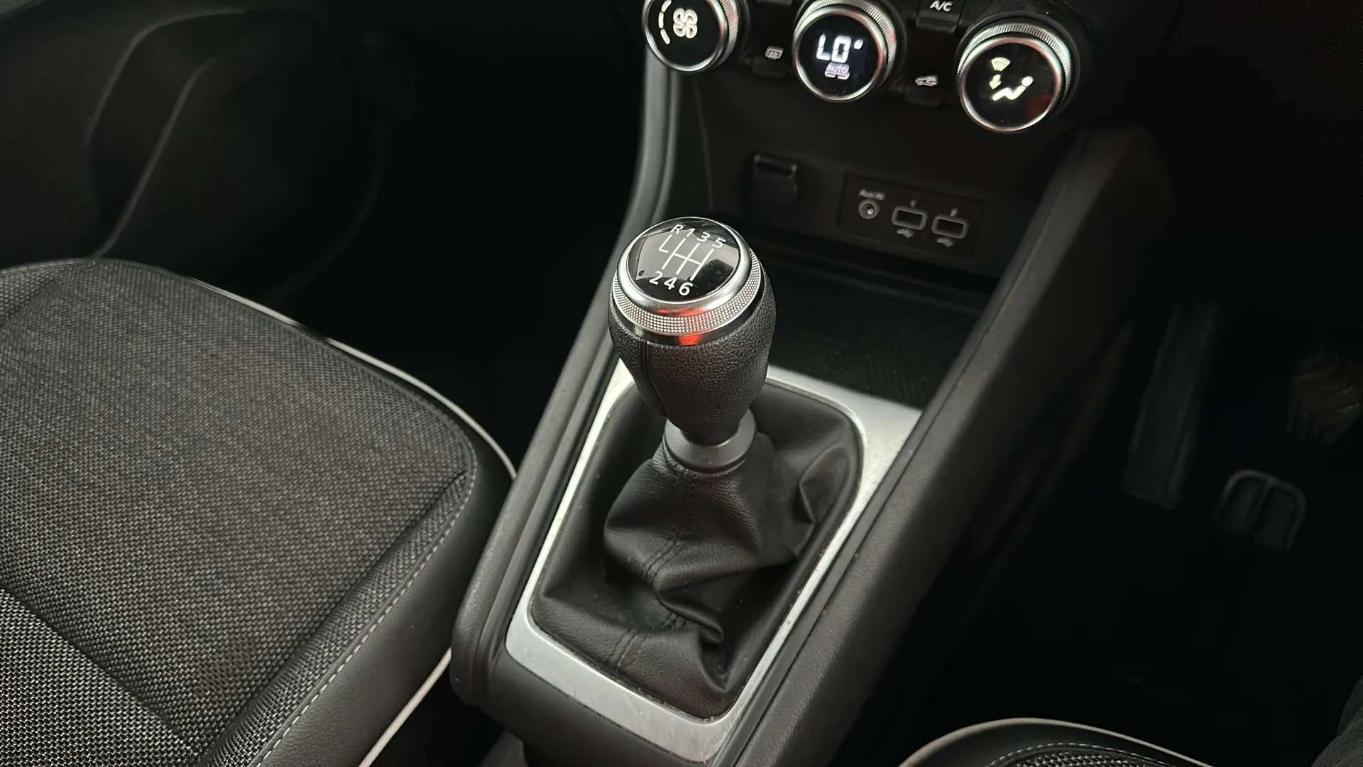 2023 RENAULT CAPTUR 2023 RENAULT CAPTUR