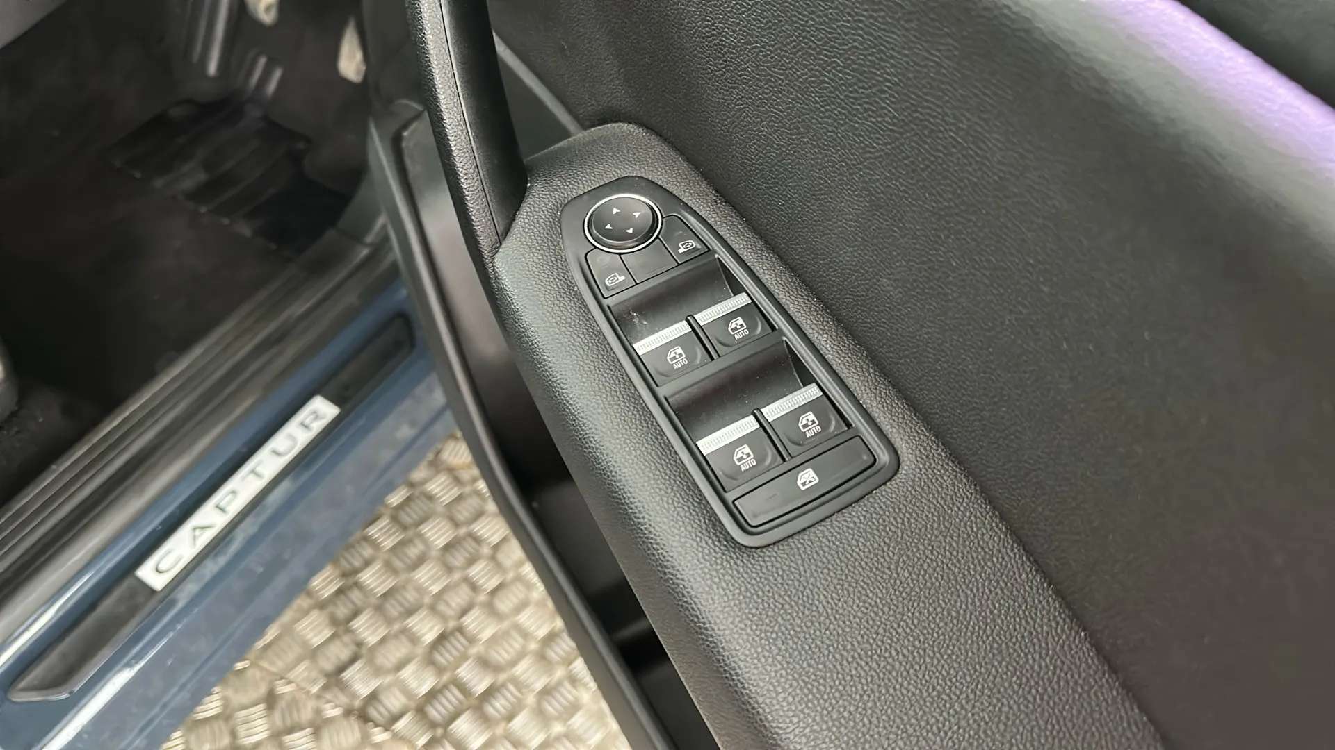 2023 RENAULT CAPTUR 2023 RENAULT CAPTUR