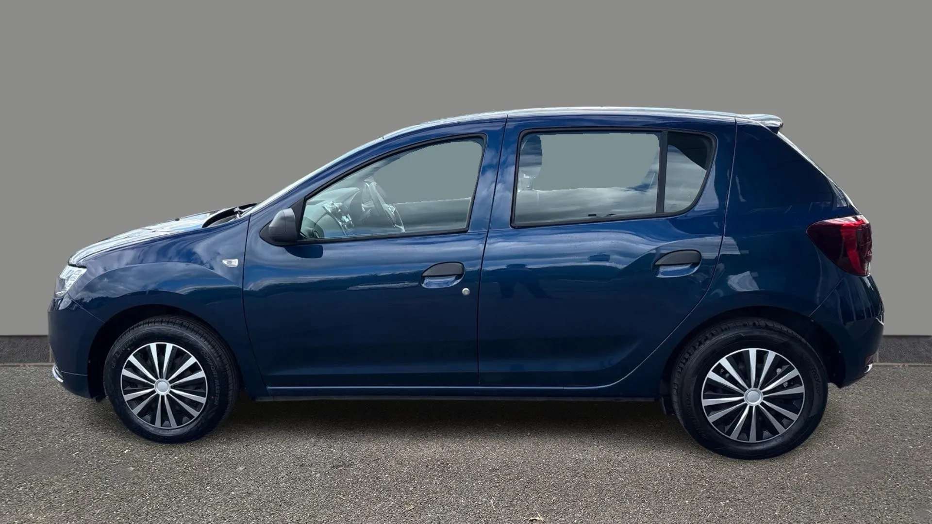 A 2019 DACIA SANDERO 0.9 TCe Essential A 2019 DACIA SANDERO 0.9 TCe Essential