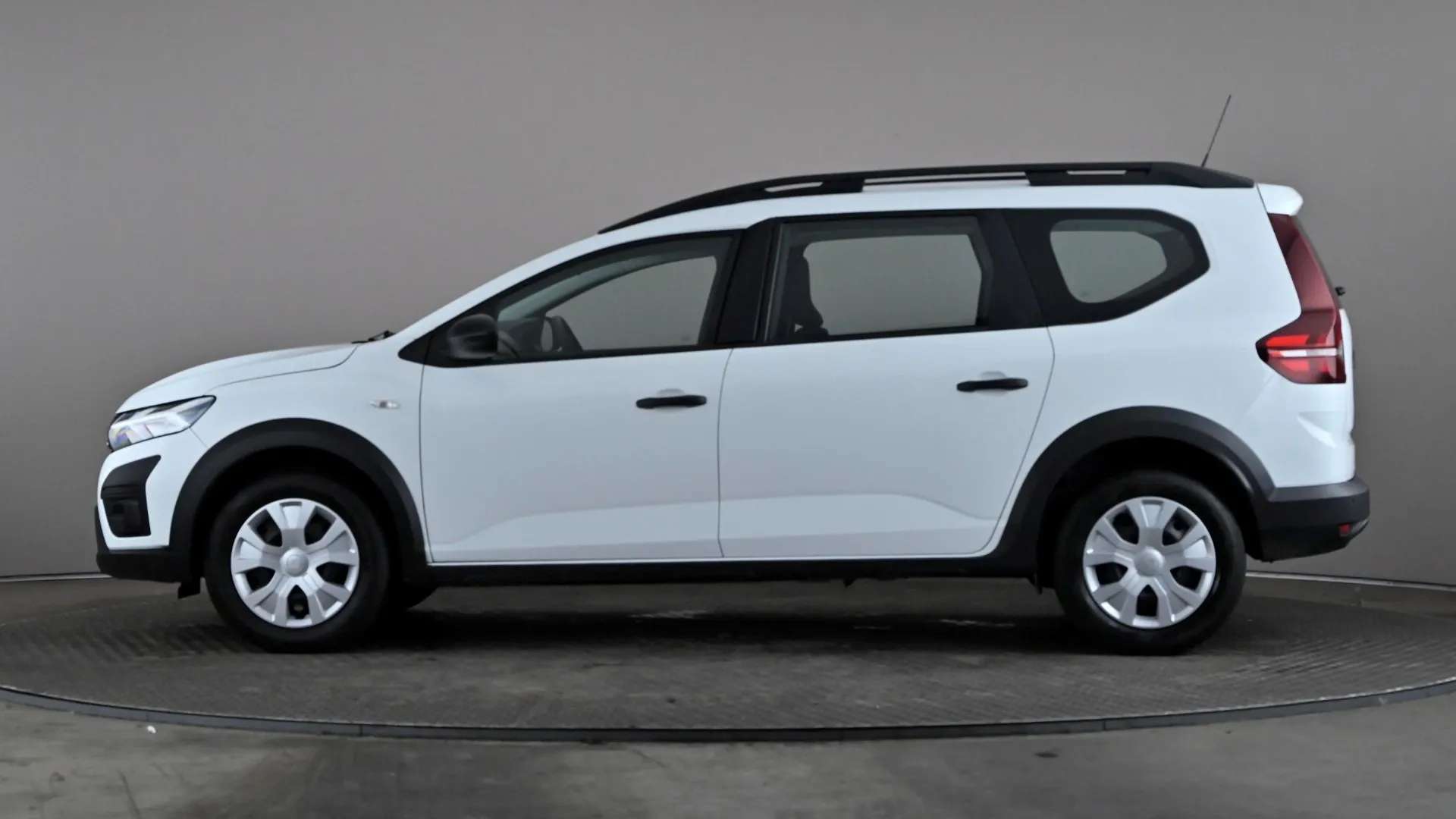 A 2023 DACIA JOGGER 1.0 TCe Essential A 2023 DACIA JOGGER 1.0 TCe Essential
