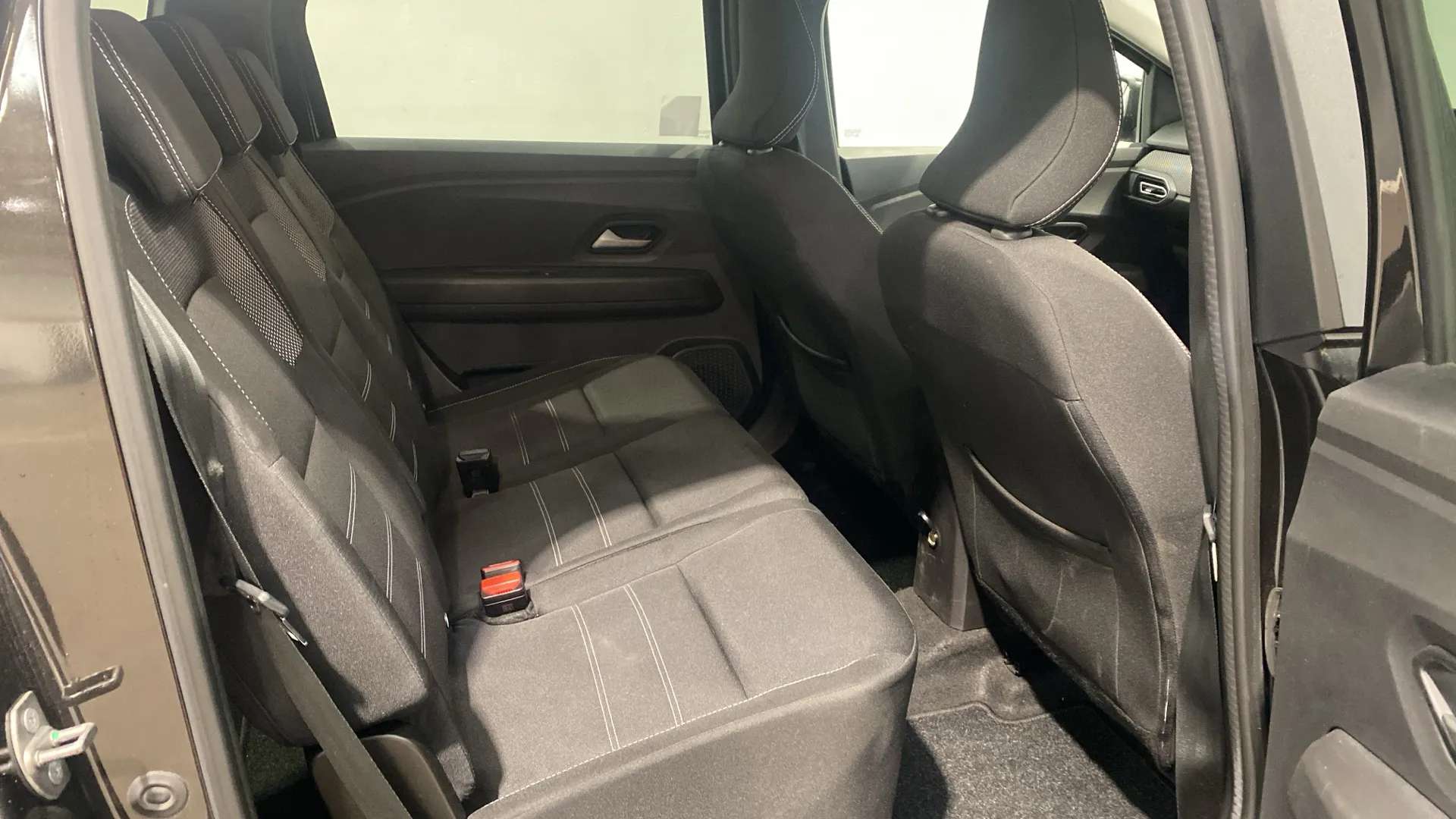 A 2023 DACIA JOGGER 1.0 TCe Expression A 2023 DACIA JOGGER 1.0 TCe Expression