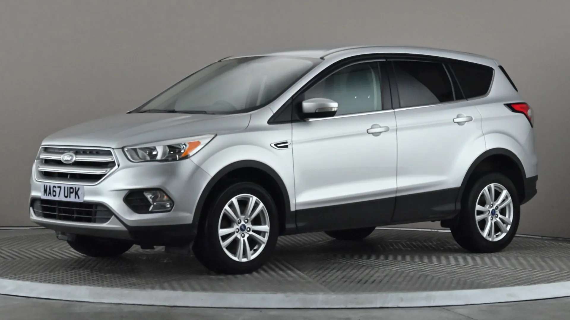 A 2017 FORD KUGA 1.5 TDCi Zetec 2WD A 2017 FORD KUGA 1.5 TDCi Zetec 2WD
