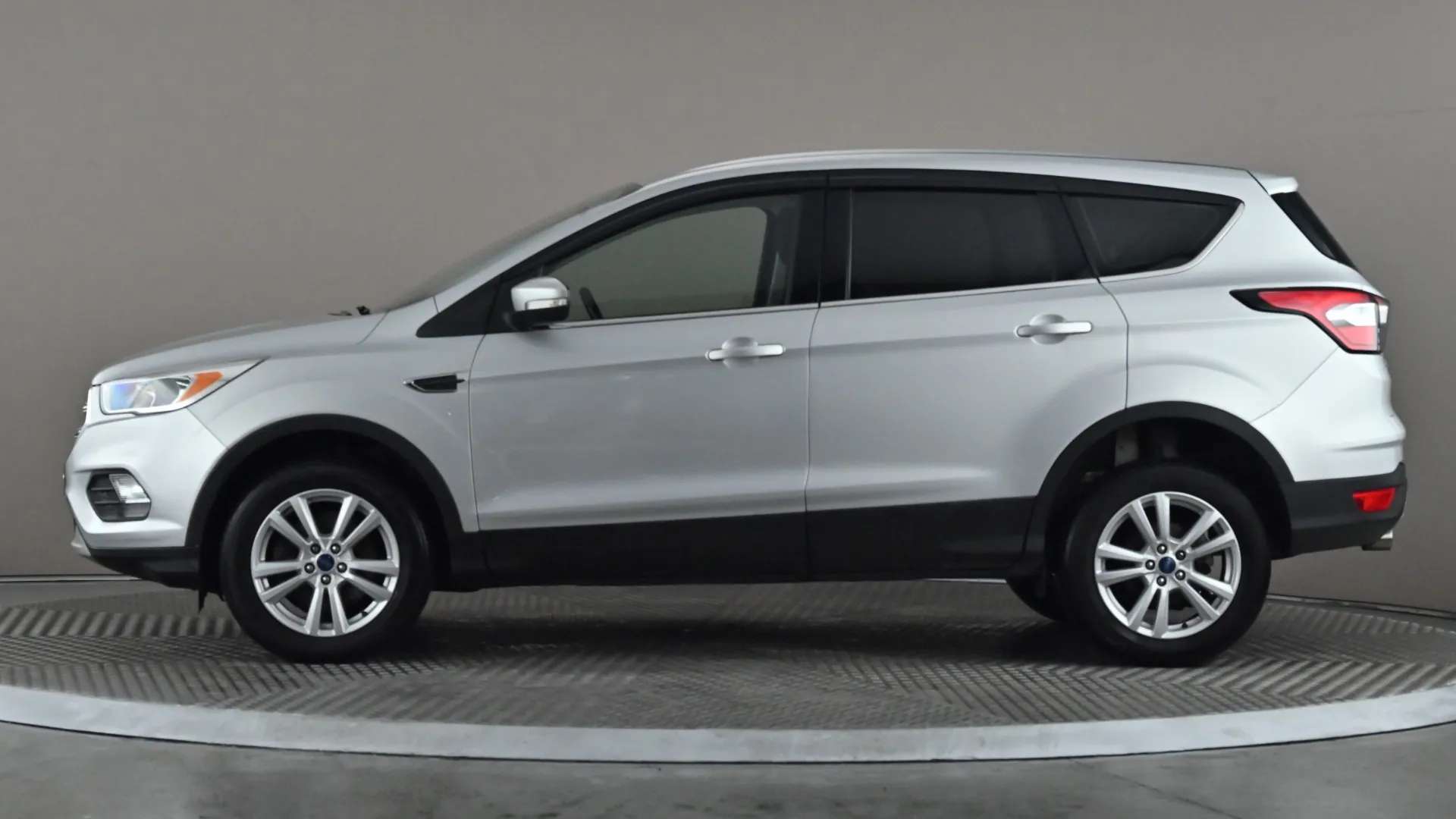 A 2017 FORD KUGA 1.5 TDCi Zetec 2WD A 2017 FORD KUGA 1.5 TDCi Zetec 2WD