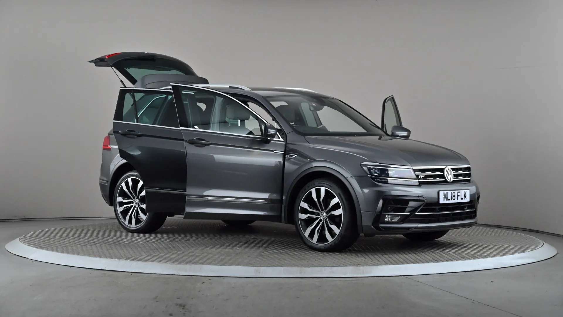 2018 VOLKSWAGEN TIGUAN 2018 VOLKSWAGEN TIGUAN