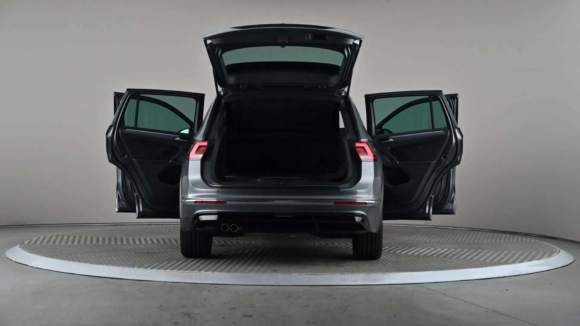 2018 VOLKSWAGEN TIGUAN 2018 VOLKSWAGEN TIGUAN