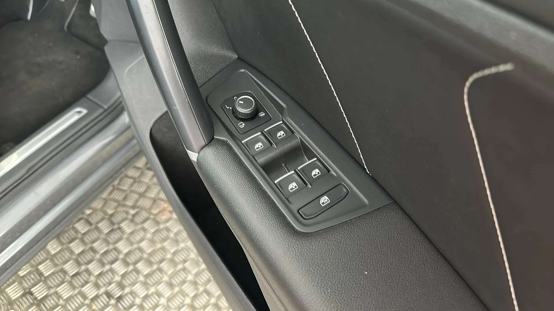 2018 VOLKSWAGEN TIGUAN 2018 VOLKSWAGEN TIGUAN