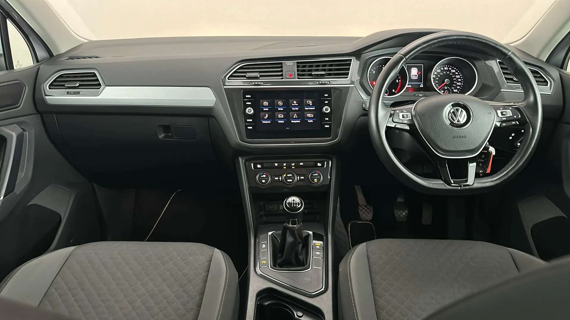 2018 VOLKSWAGEN TIGUAN 2018 VOLKSWAGEN TIGUAN