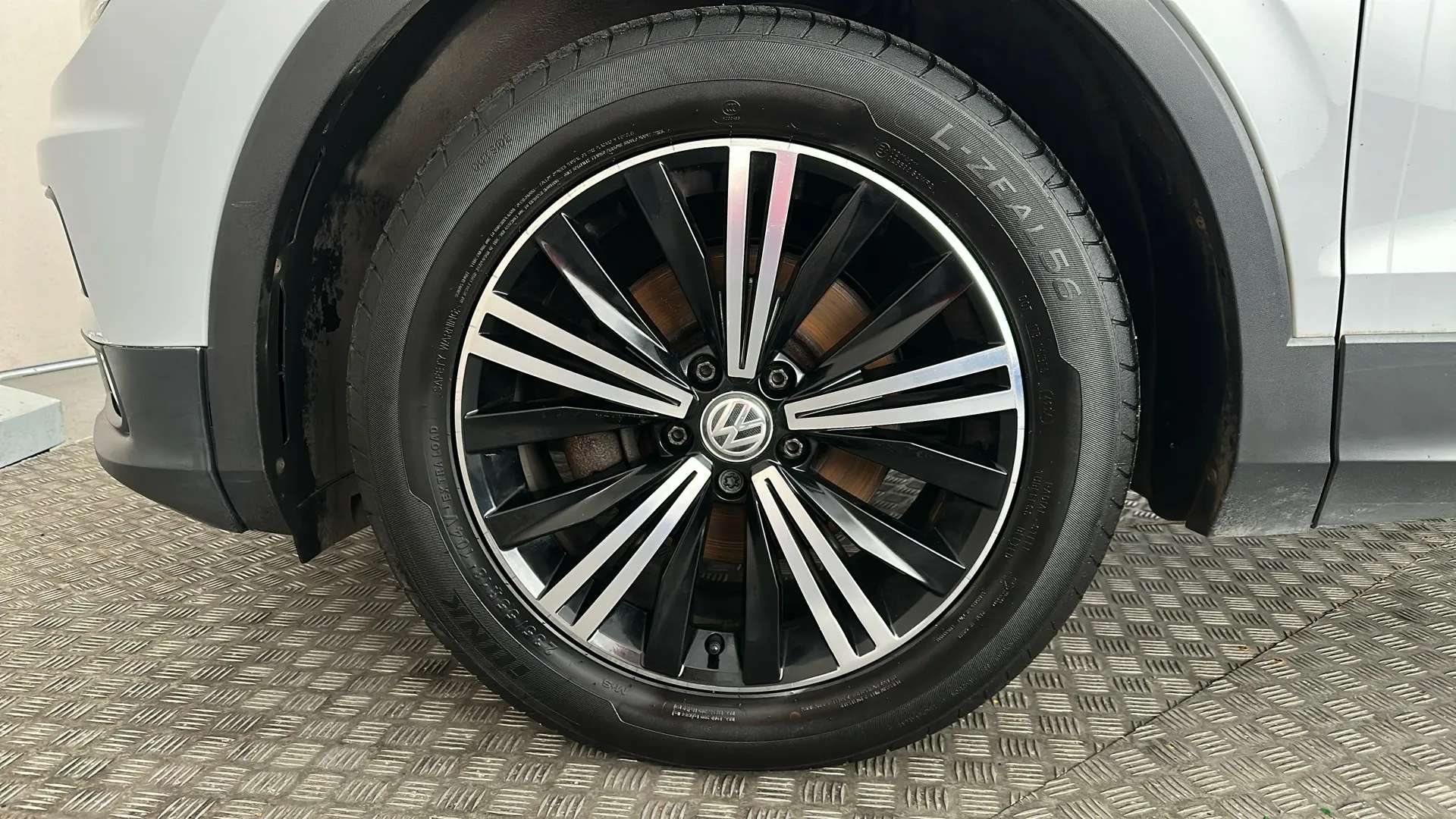 2018 VOLKSWAGEN TIGUAN 2018 VOLKSWAGEN TIGUAN